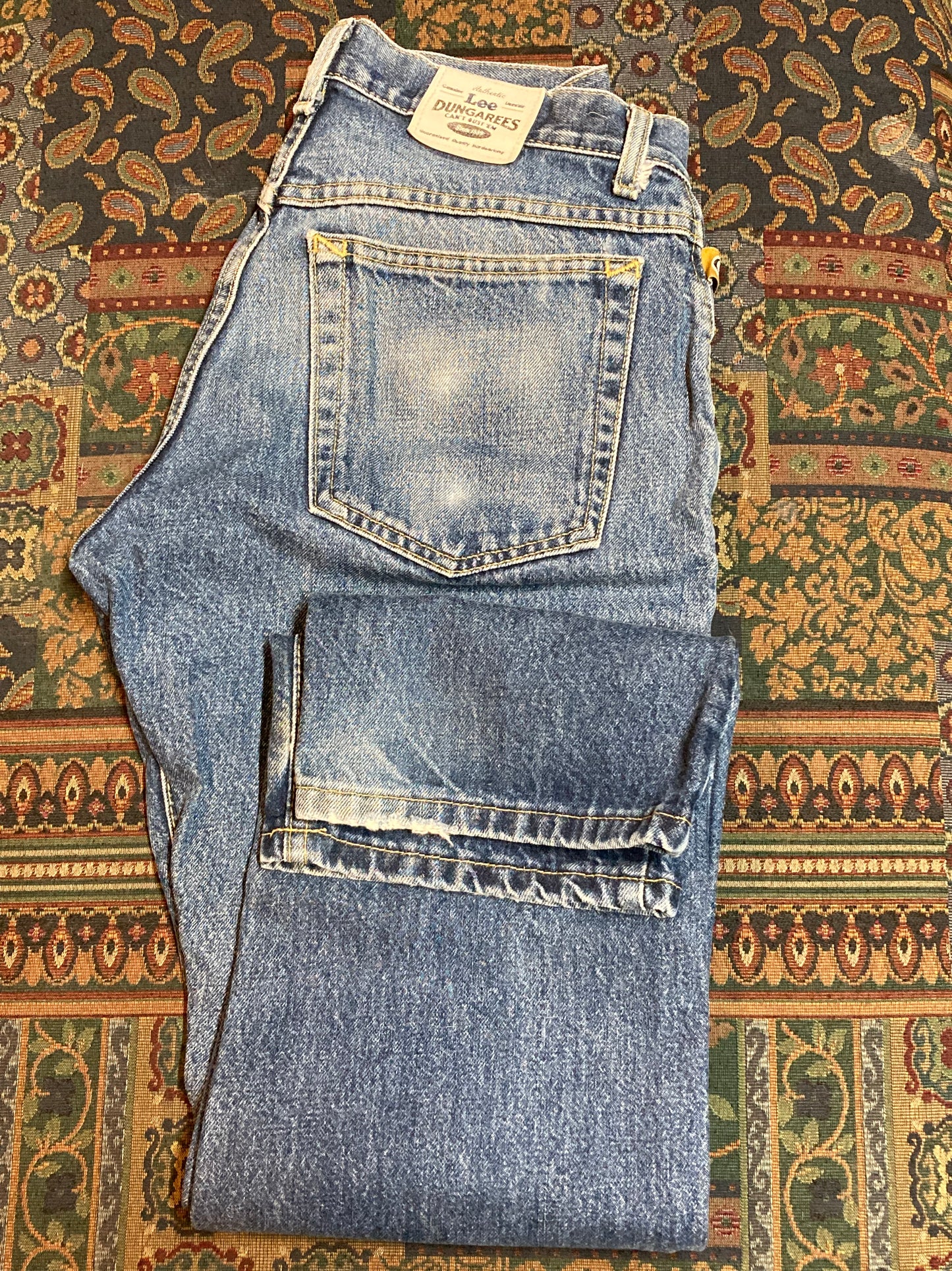 Vintage Lee Dungarees - 30”x30” Denim Jeans 100% cotton High rise Straight leg Medium wash Made in USA - Kingspier Vintage