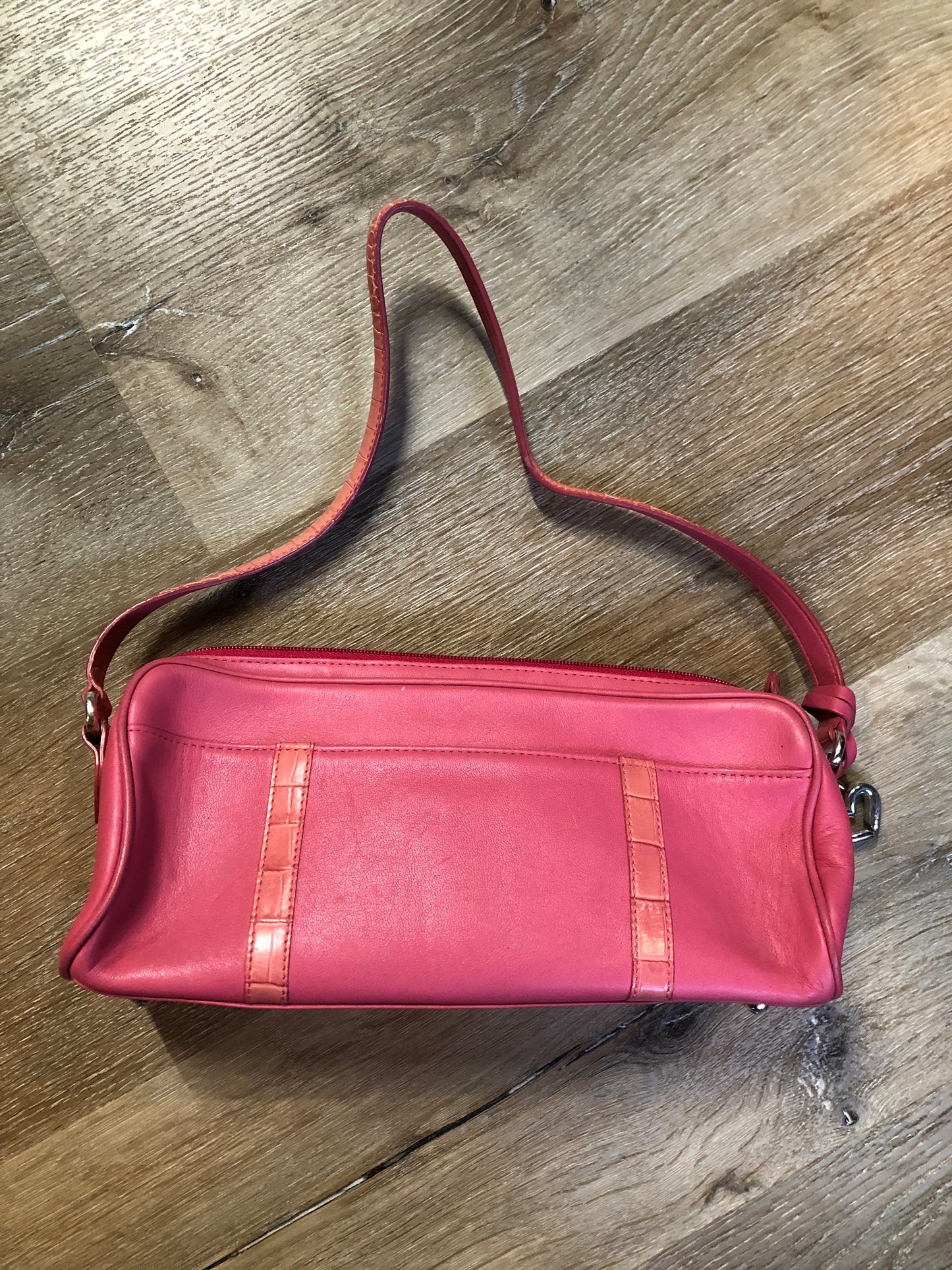 Kingspier Vintage - Brighton bubble gum pink leather handbag with leather croc-embossed details, heart motifs and colourful stripe lining.
