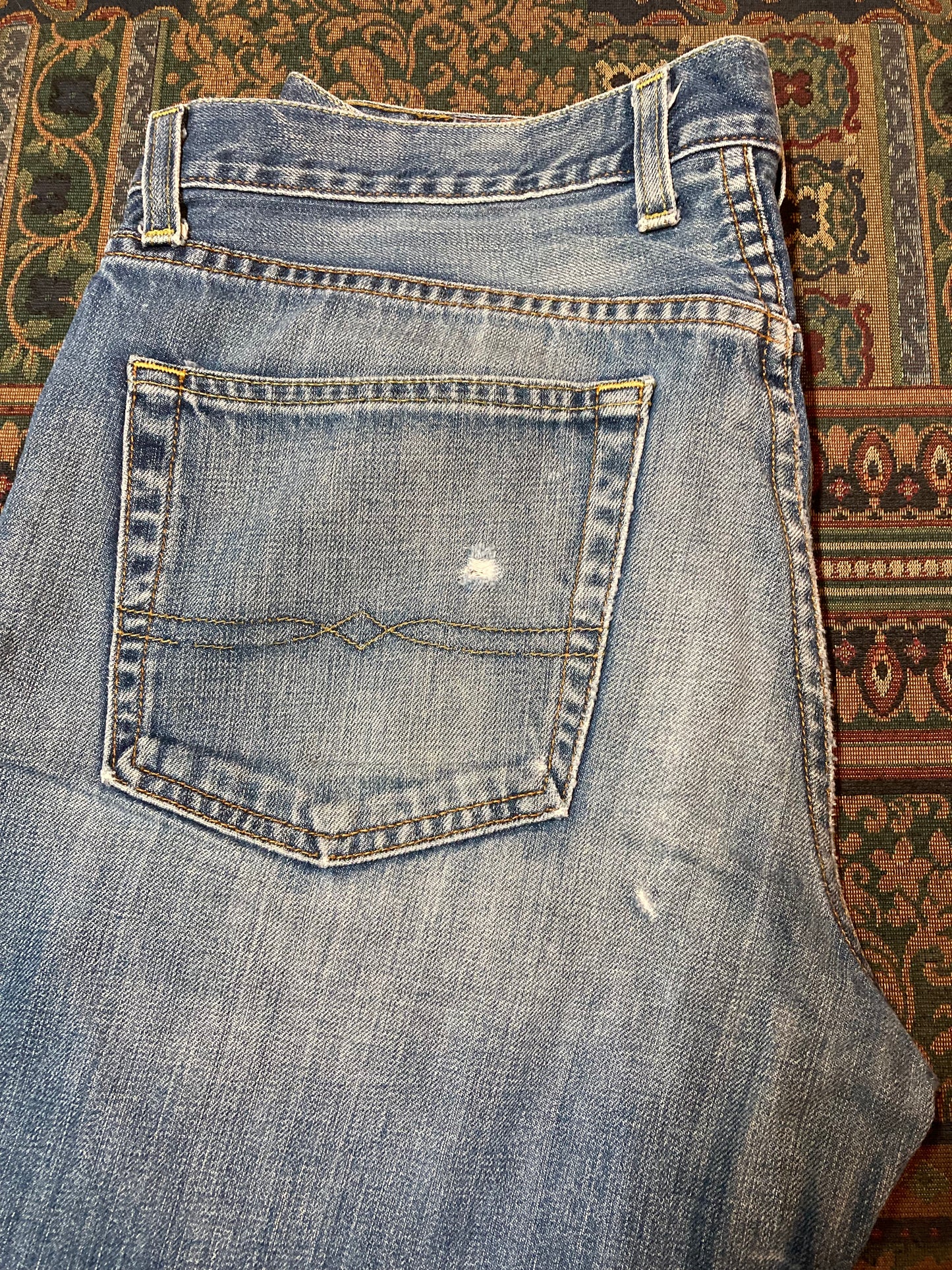 Lucky Brand by Gene Montesano - 34”x31” Slim boot leg Short inseam Mid rise Button fly 100% cotton Made in USA - Kingspier Vintage