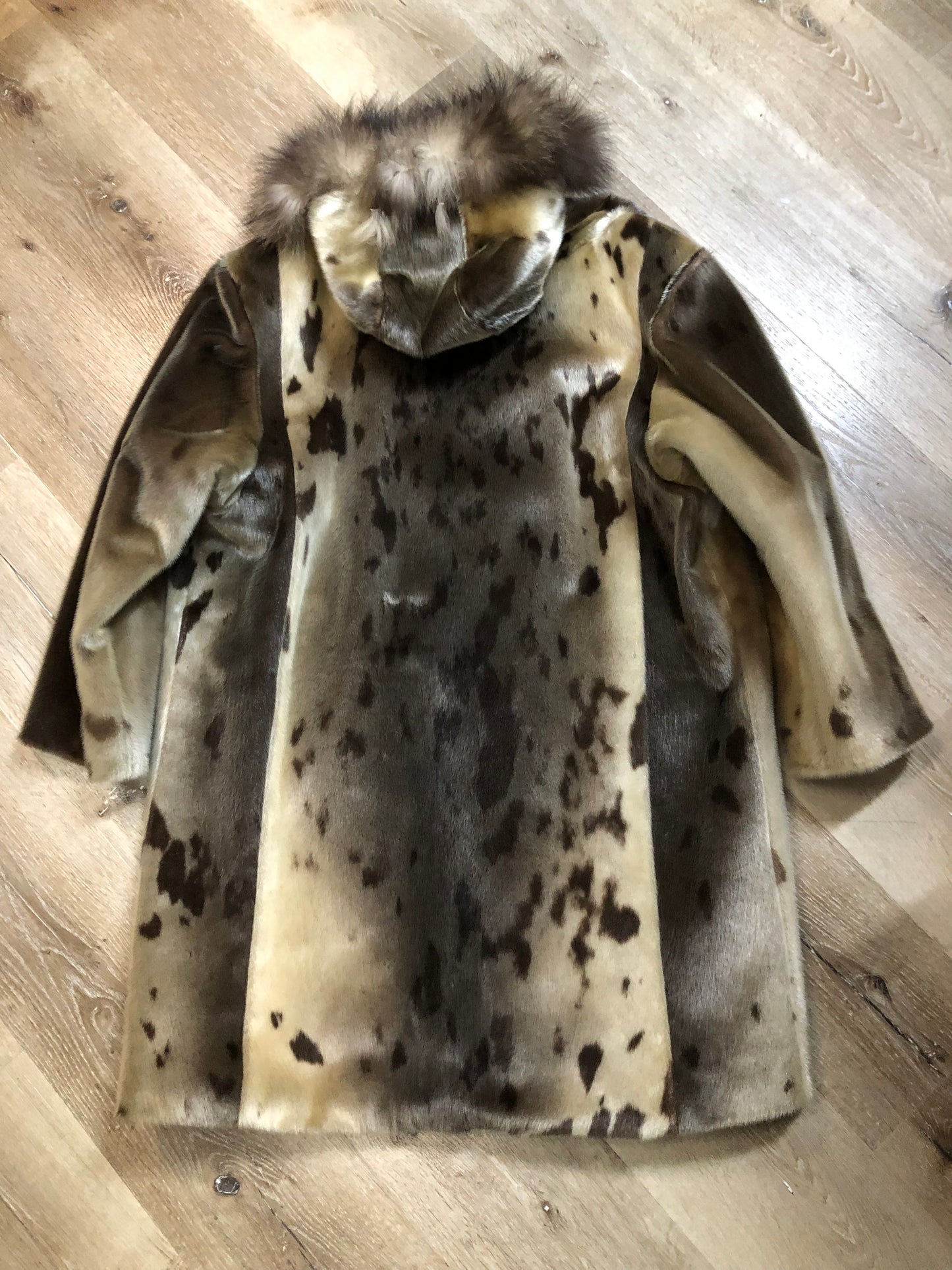 Kingspier Vintage - Vintage 1930s/40s Indigenous Made Fur Parka, Size 46, Made in Newfoundland