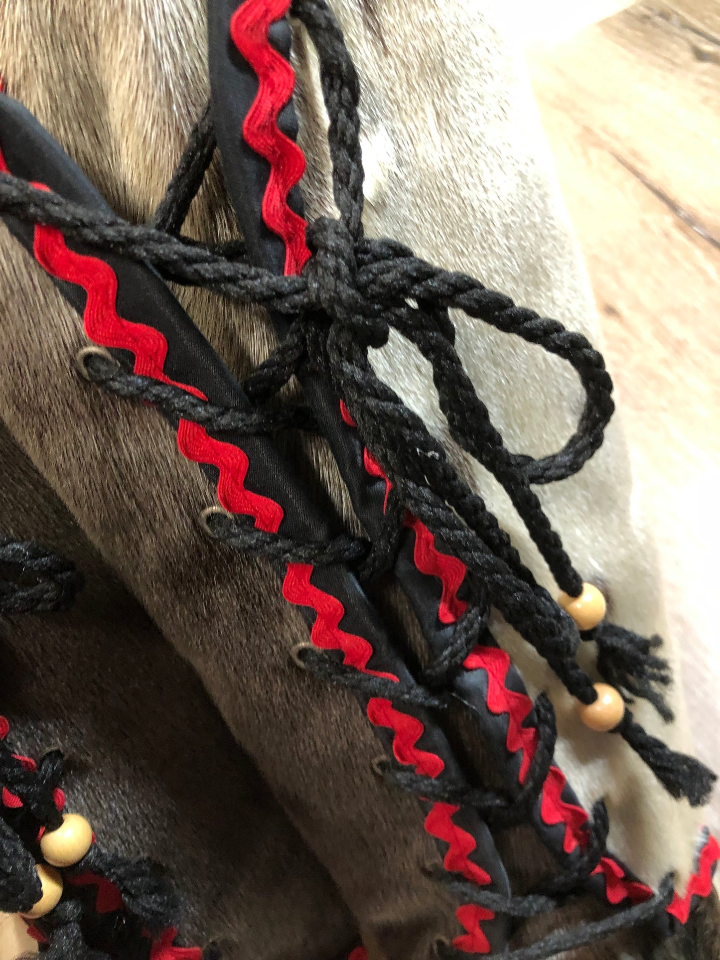 Kingspier Vintage - Vintage Indigenous made fur Mukluks feature natural fur upper and sole.
Hand-made in Canada.
