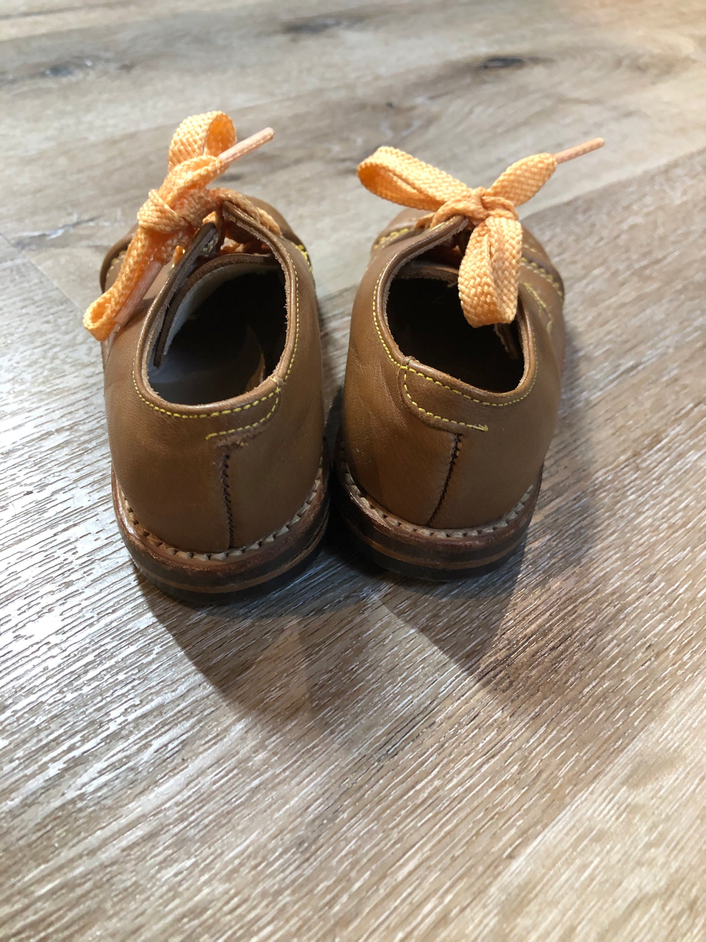 Kingspier Vintage - Child life three eyelet leather shoes.
Size 6 Toddlers
Shoes are in excellent condition.