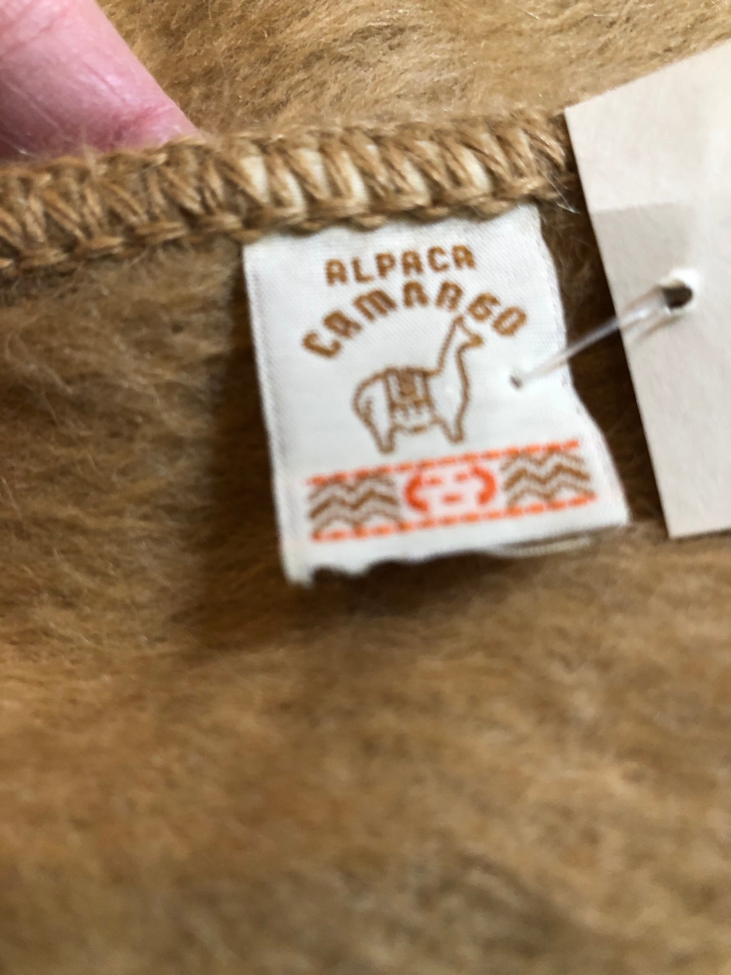 Kingspier Vintage - Alpaca Camargo camel 100% alpaca wool scarf. Made in Peru.