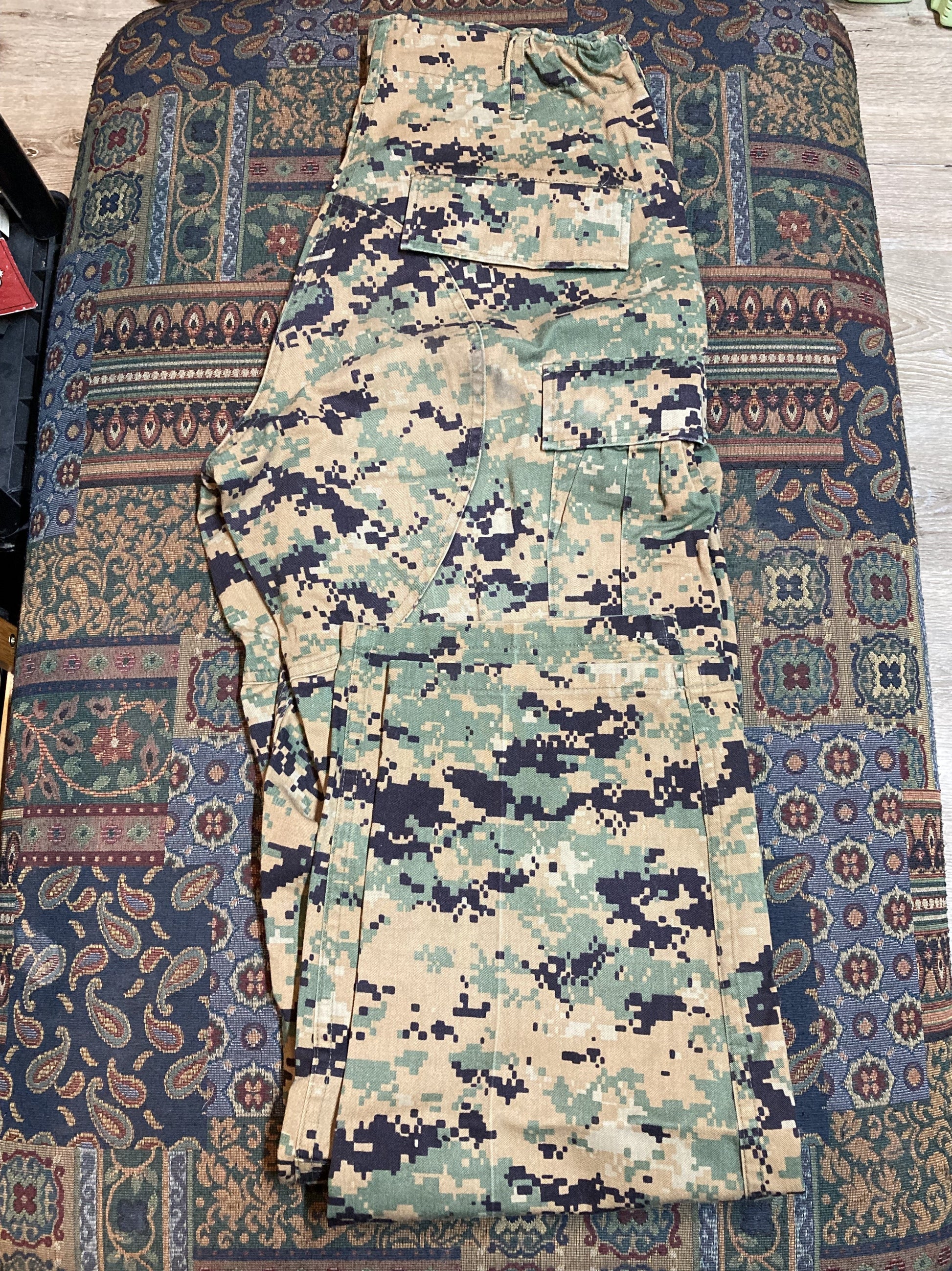 USMC Digital Camo Cargo Pants - 27-31”x29-32”, Made in USA - Kingspier Vintage