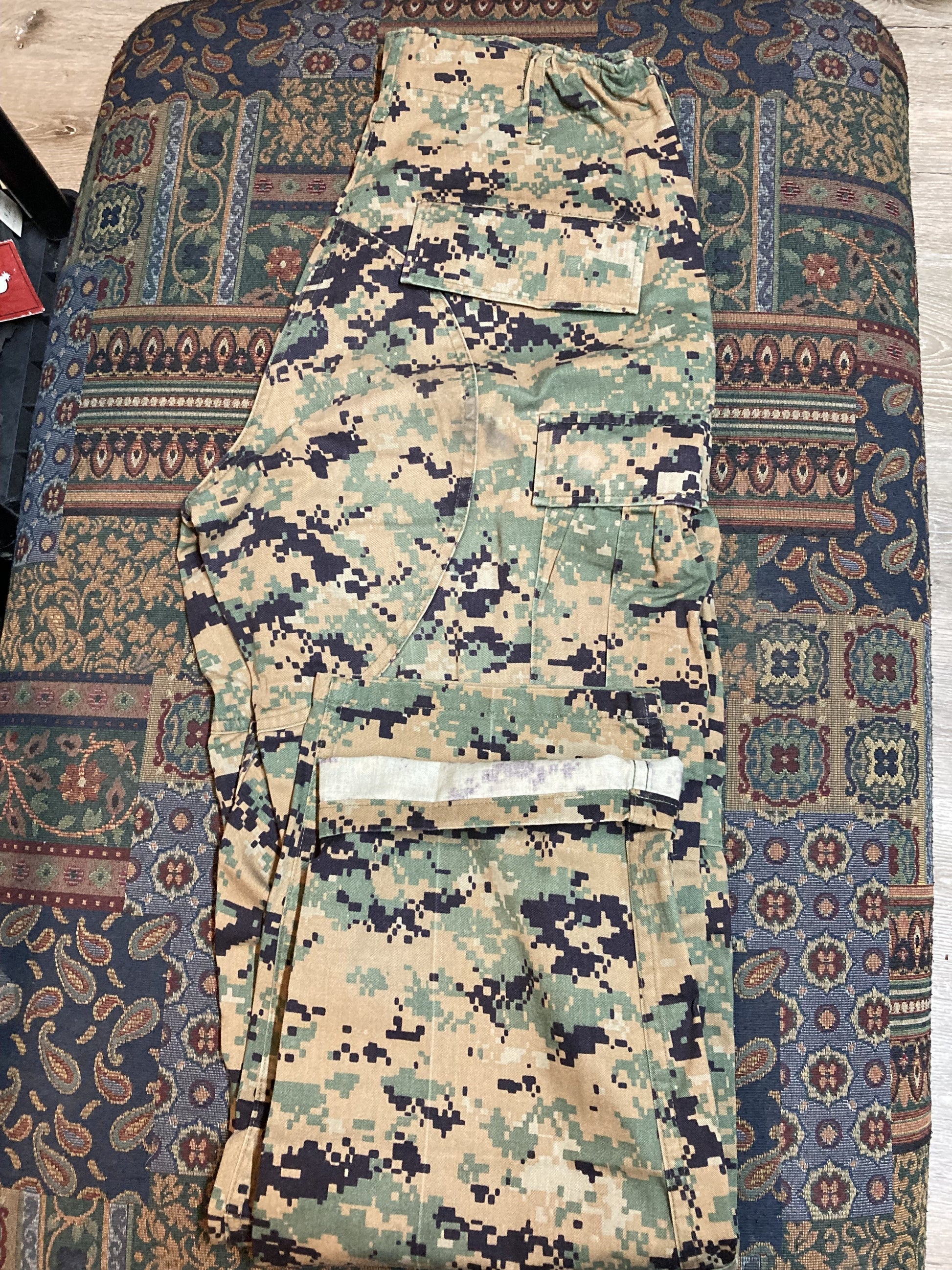 USMC Digital Camo Cargo Pants - 27-31”x29-32”, Made in USA - Kingspier Vintage