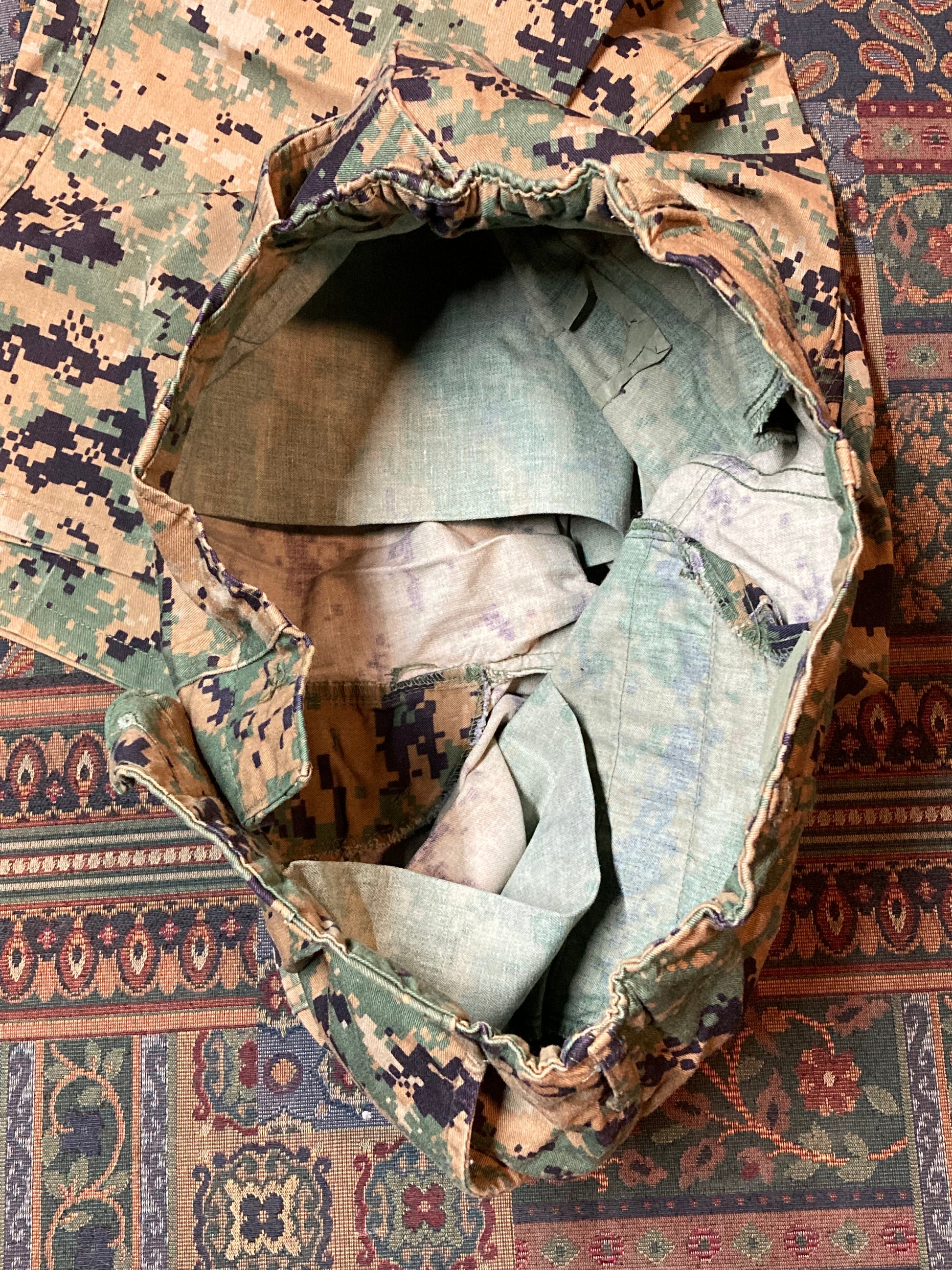 USMC Digital Camo Cargo Pants - 27-31”x29-32”, Made in USA - Kingspier Vintage