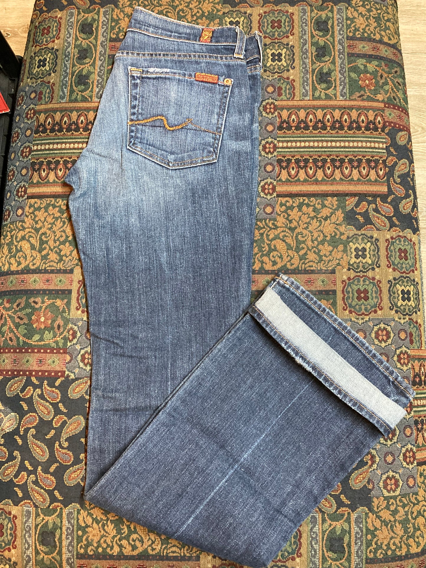 Kingspier Vintage - For All Mankind Denim Jeans - 30”x31.5”
Size 28
Low rise
Medium wash
Boot cut
Style - U075080U-080U
99% Cotton/ 2% /elastane
Made in USA