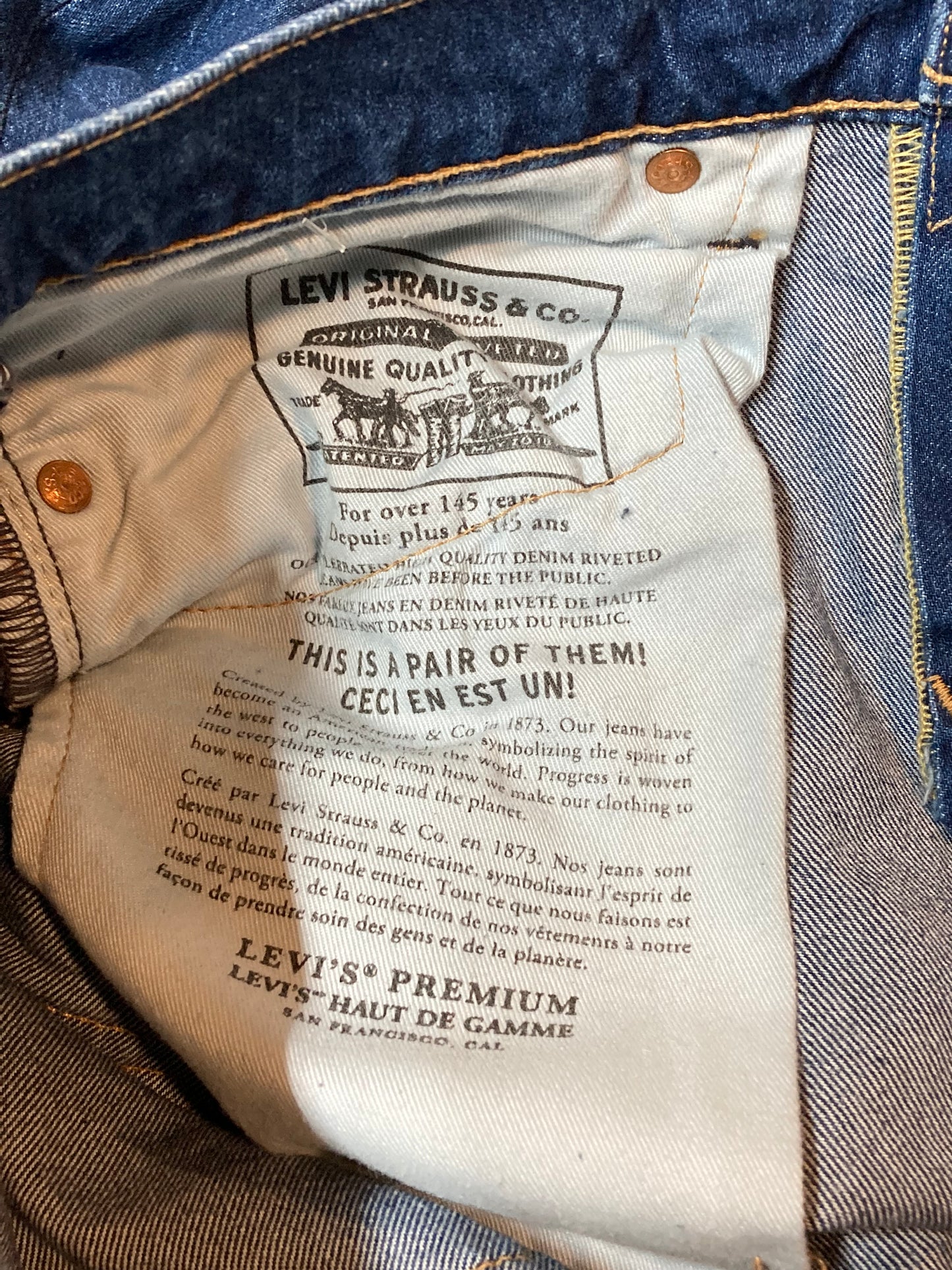 Kingspier Vintage - Levi’s 511 Slim Red Tab - 31”x30”
NWT
Lower rise
Slim fit
Made with Tencel for stretch
Marked 30”-”x32”
Made in Poland