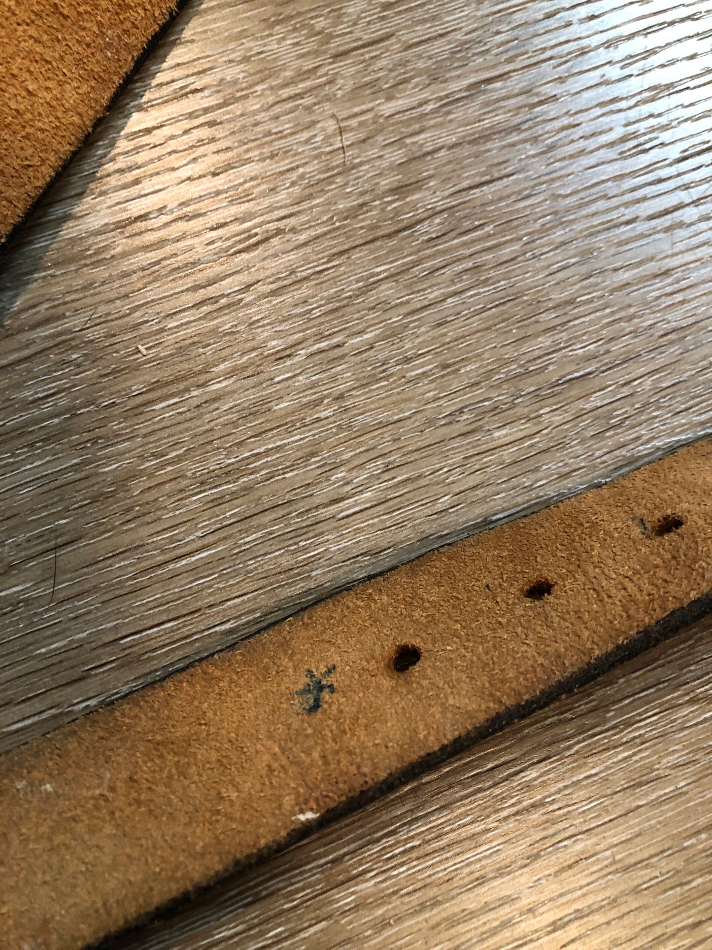 Kingspier Vintage - Skinny black leather belt with silver hardware.