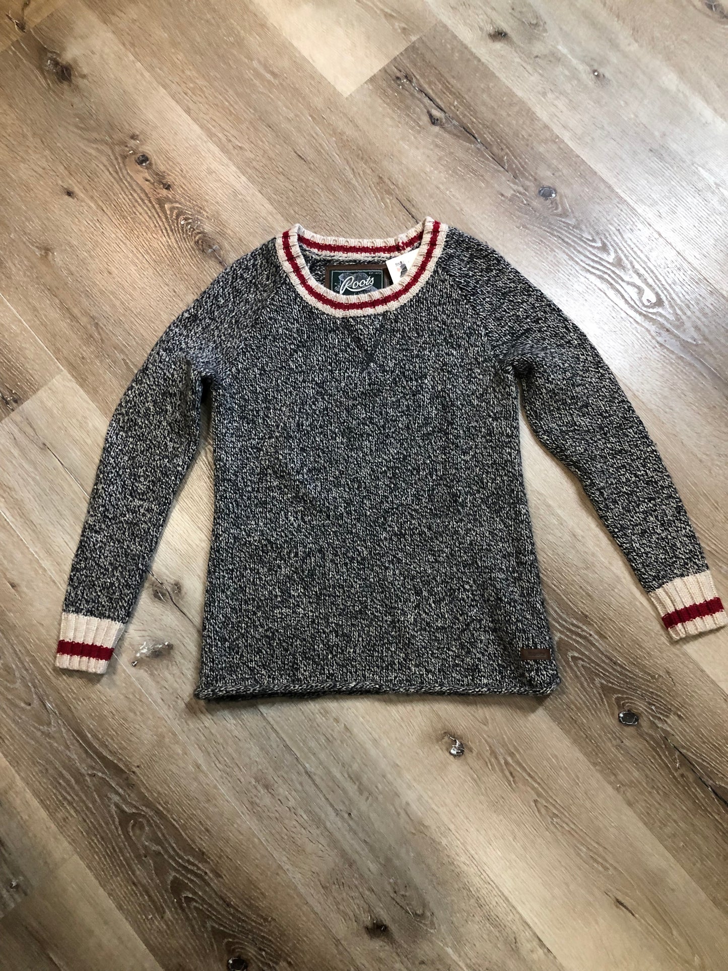 Kingspier Vintage - Roots wool blend crew neck sweater with signature cabin stripe,
Size XS