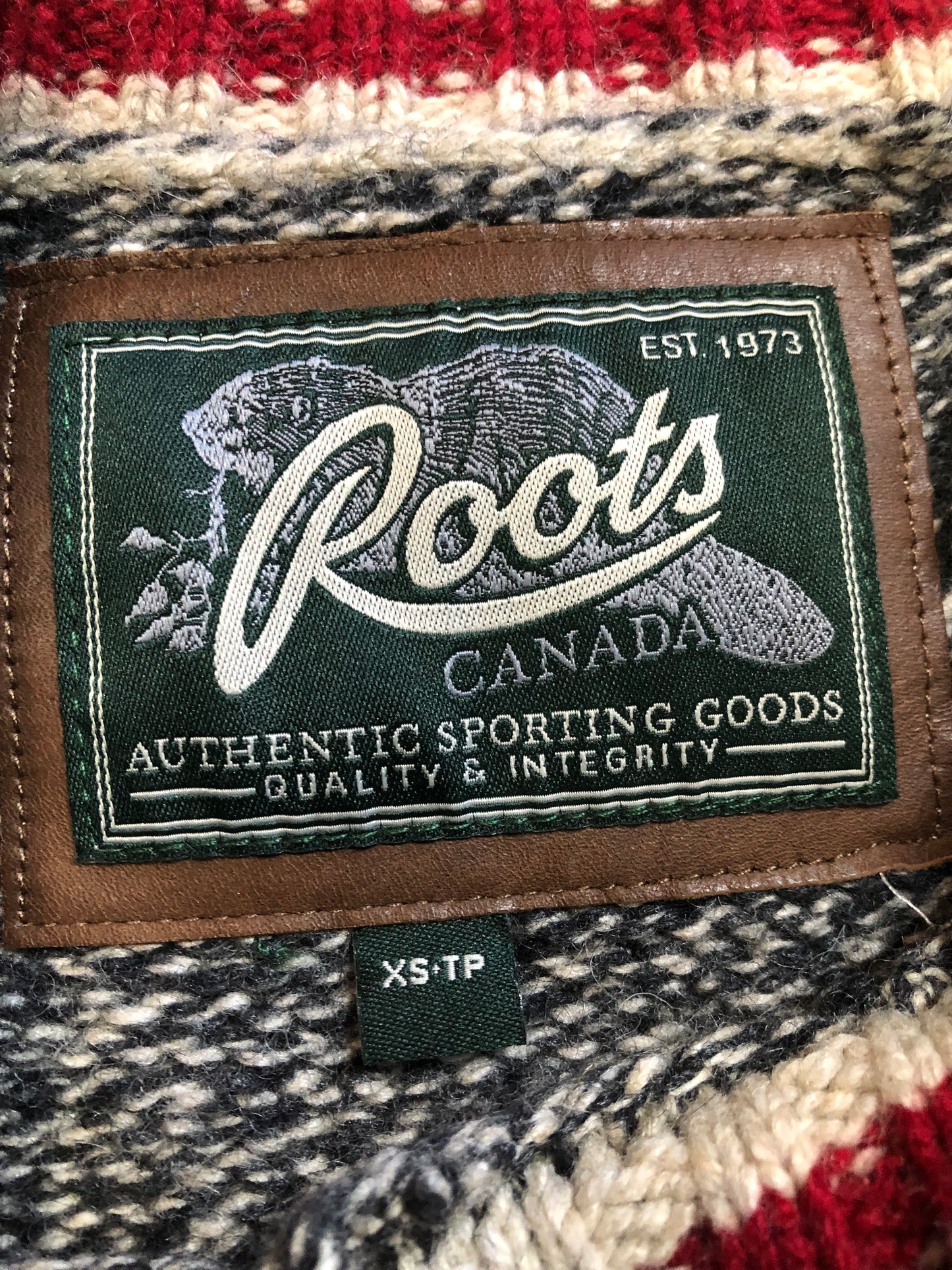 Kingspier Vintage - Roots wool blend crew neck sweater with signature cabin stripe,
Size XS
