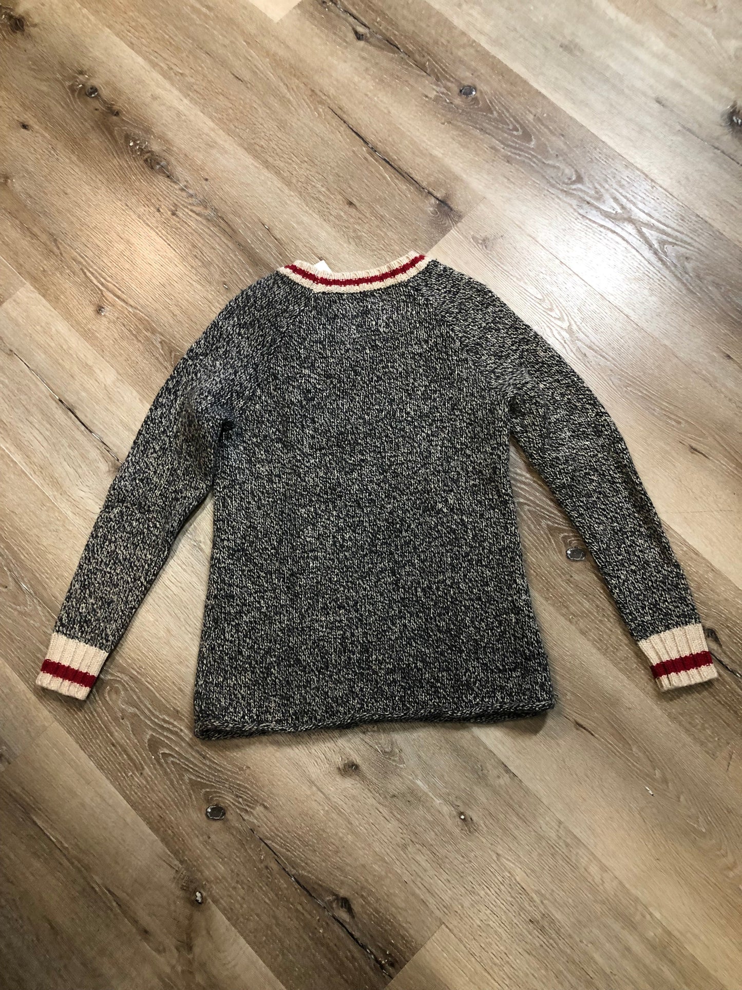 Kingspier Vintage - Roots wool blend crew neck sweater with signature cabin stripe,
Size XS