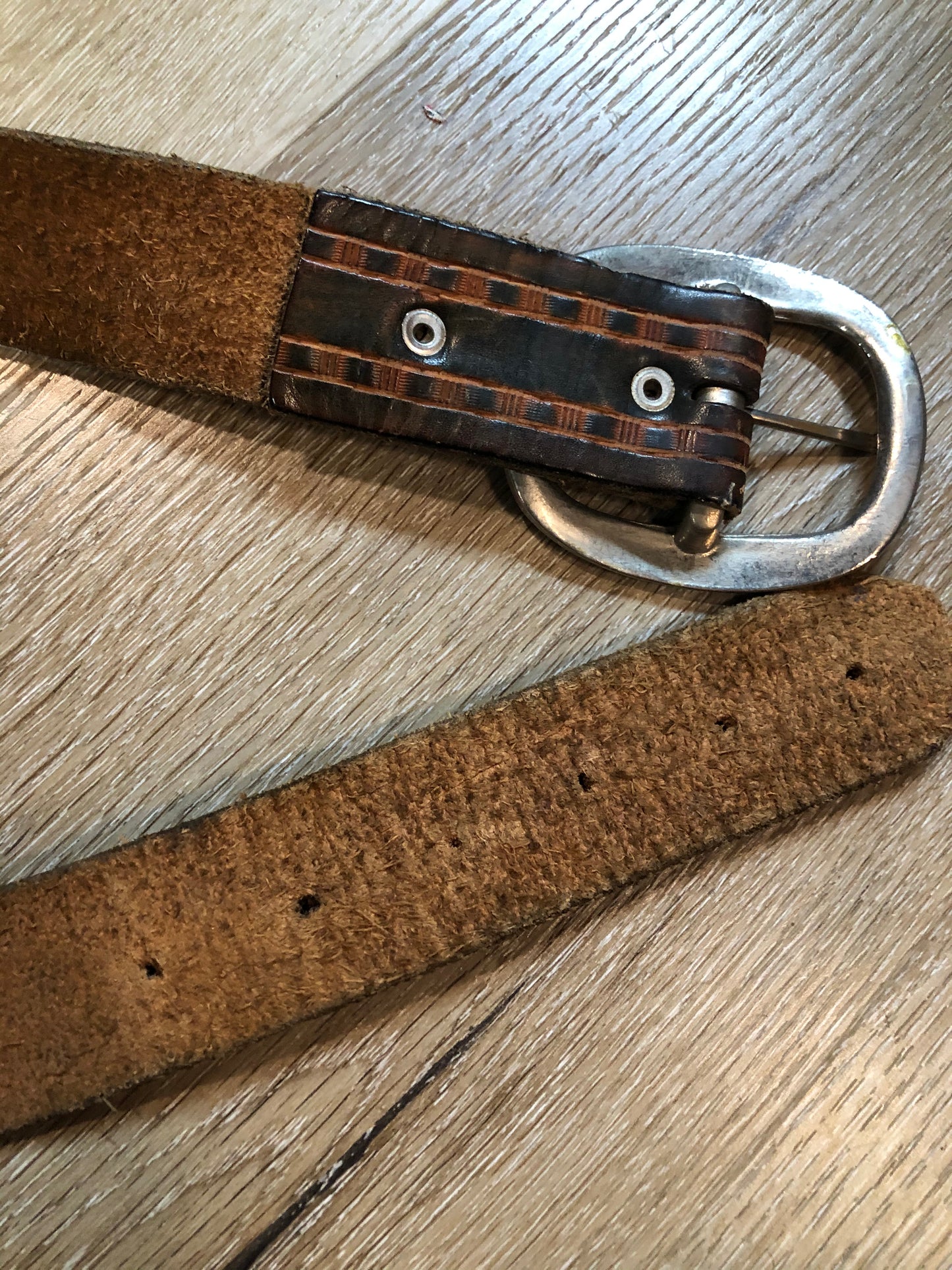 Kingspier Vintage - Brown textured leather belt with brown and dark brown square stripe motif.