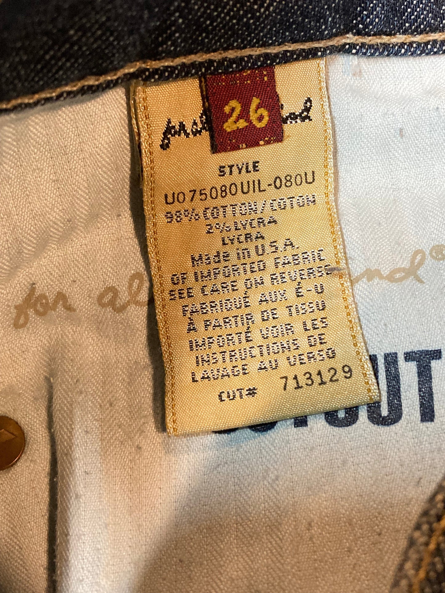 Kingspier Vintage - 7 For All Mankind Denim Jeans - 30”x30.5”
Style UO75080UIL-08OU
Cut # 713129
Size 26
Low rise
Boot cut
Dark wash
98% Cotton/ 2% Lycra
Made in USA