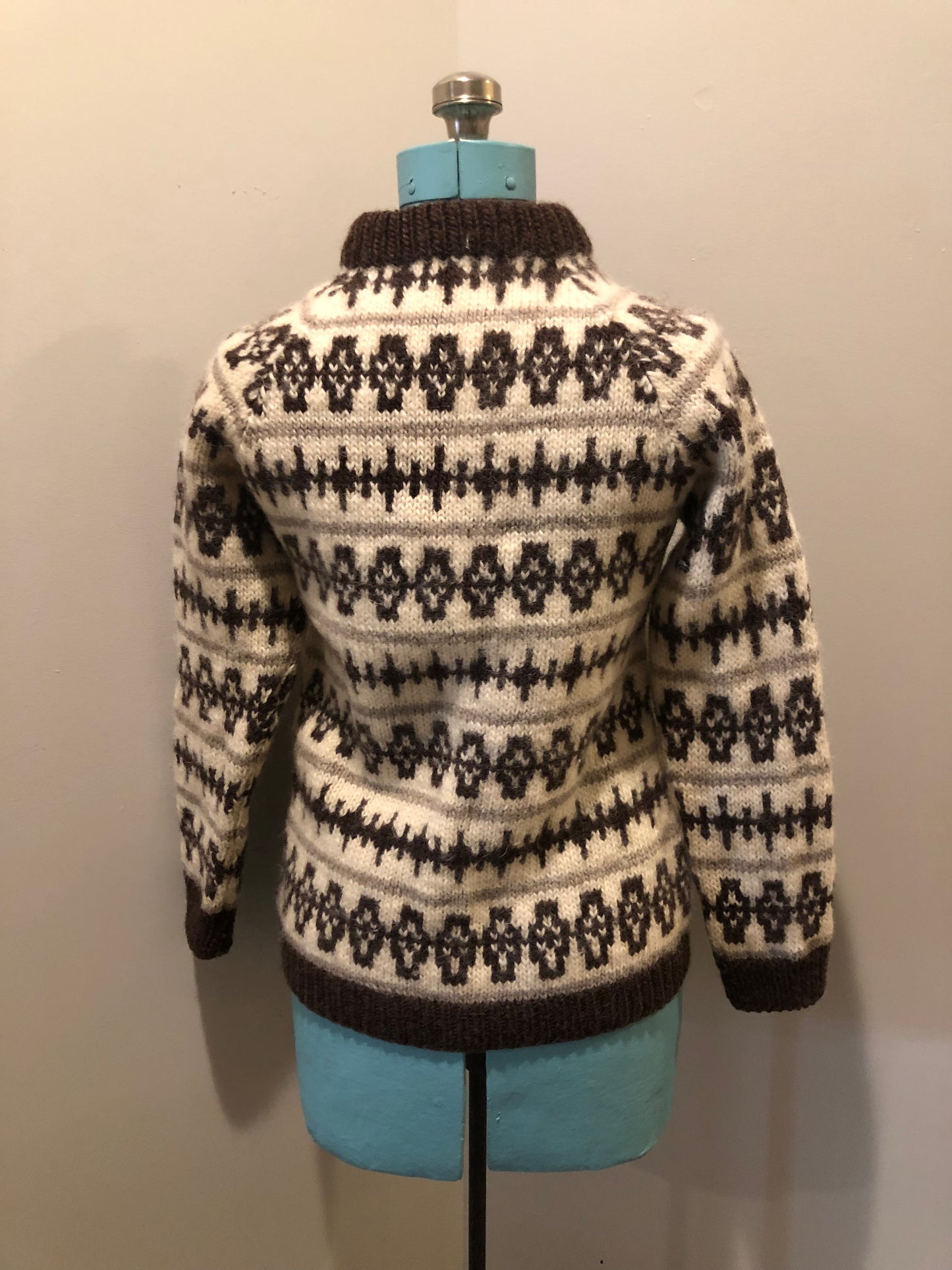 Kingspier Vintage - Vintage Joanne Knitwear 100% wool crewneck sweater with brown and beige fair isle design.
Made in Ayrshire, Scotland.