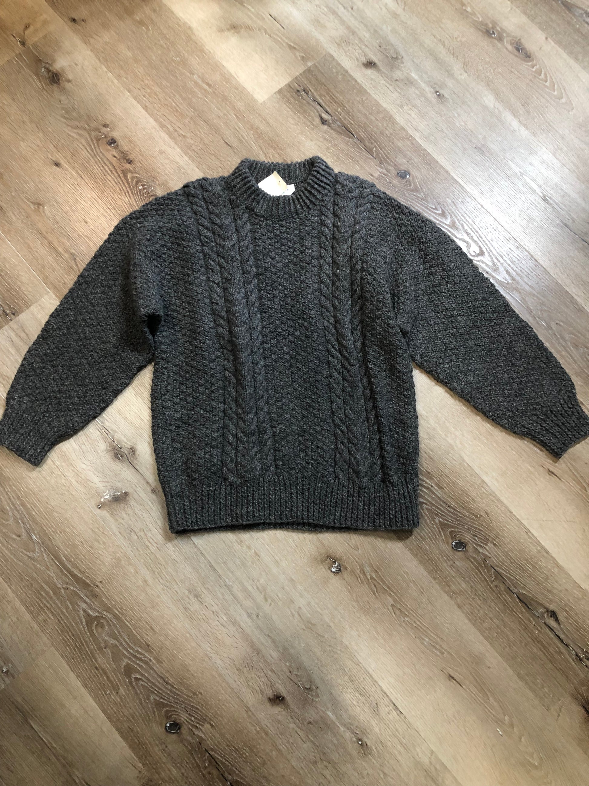 Kingspier Vintage - Vintage Heritage Crafts hand-knit grey wool crewneck sweater.
Made in Nova Scotia, Canada.
Size medium.