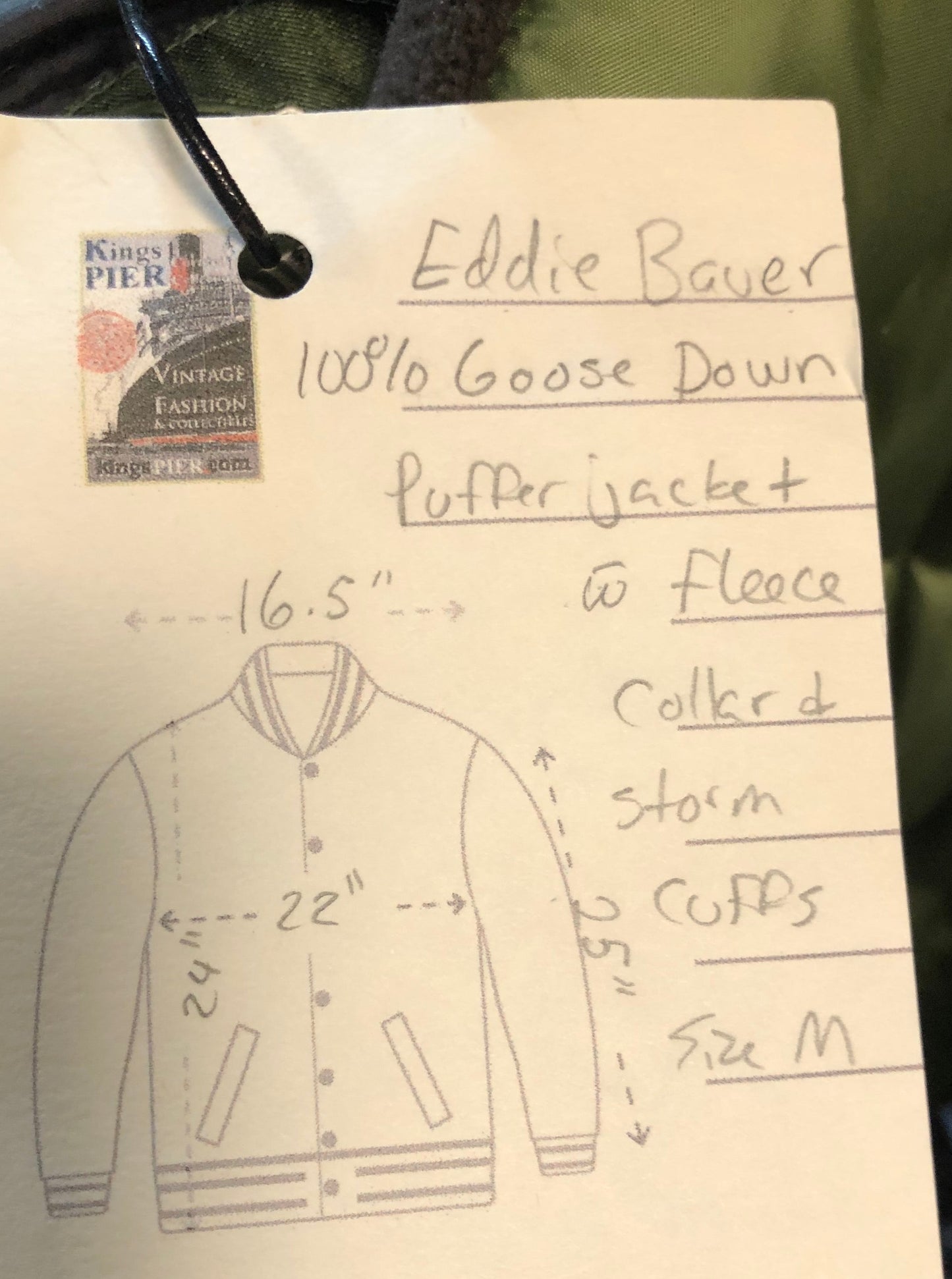 Kingspier Vintage - Eddie Bauer quilted goose down jacket with fleece inside collar and cuffs, zipper closure and two front pockets.
Size Medium.