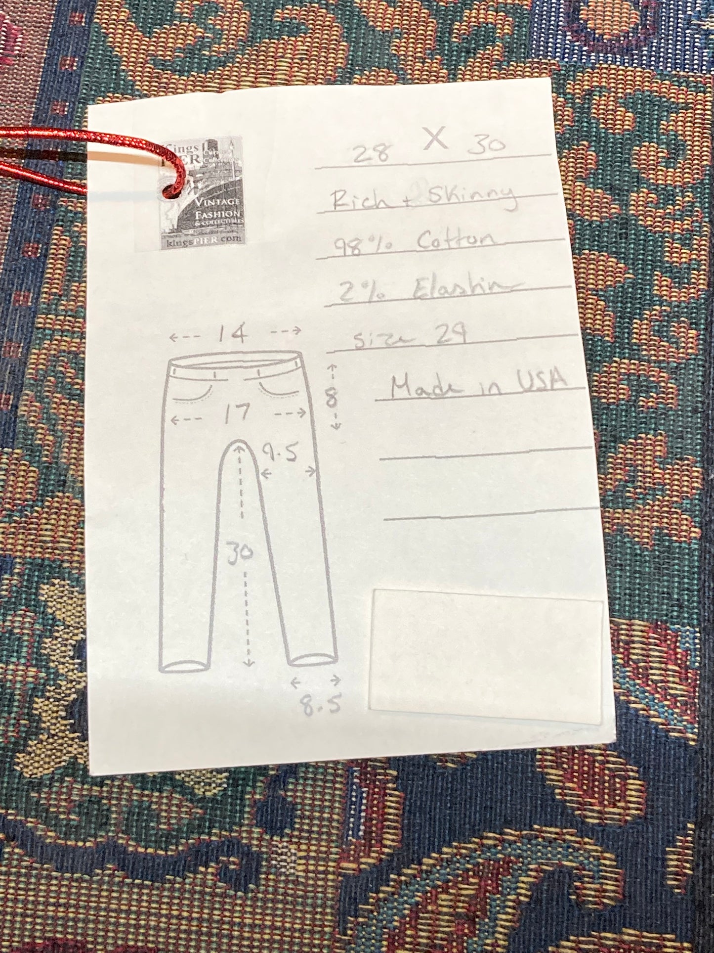 Kingspier Vintage - Rich and Skinny Denim Jeans - 28”x30”
Size 29
Low rise
Straight leg
Dark wash
98% Cotton/ 2% Elastane
Made in USA