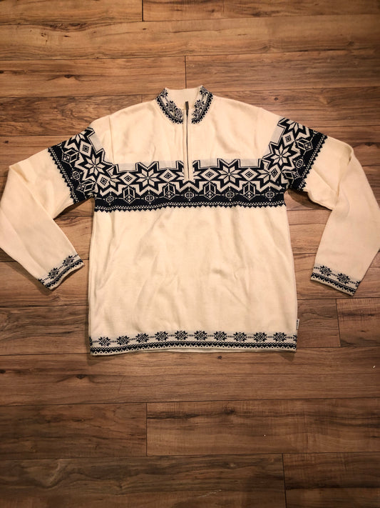 Kingspier Vintage - Vintage Kama quarter zip 100% fine merino wool sweater.
Made in the Czech Republic.
Size large.