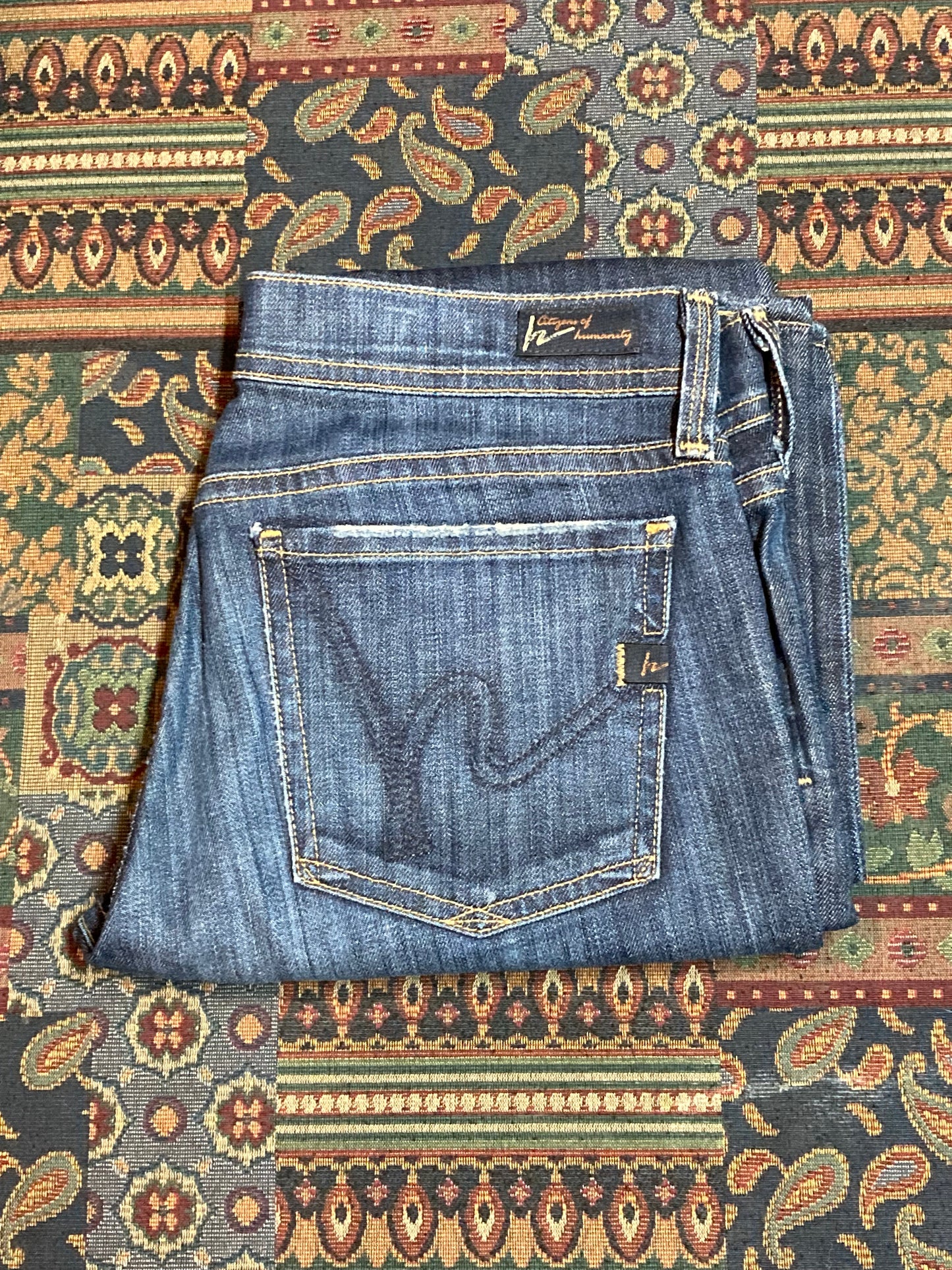 Kingspier Vintage - Citizens of Humanity - AVA #142 Denim Jeans - 28”x27.7”
Low rise
Straight leg
98% cotton/ 2% elastane
Made in USA