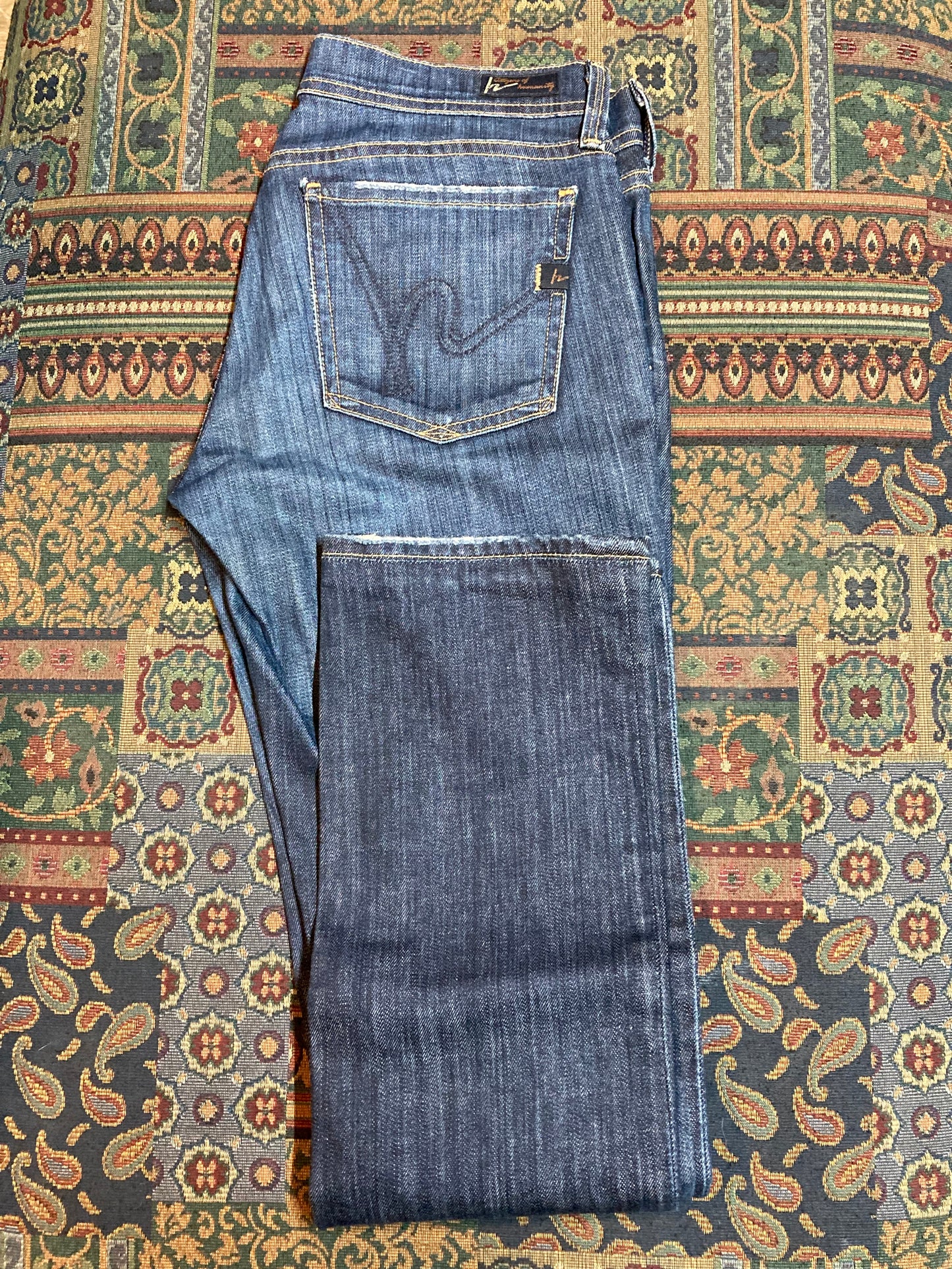 Kingspier Vintage - Citizens of Humanity - AVA #142 Denim Jeans - 28”x27.7”
Low rise
Straight leg
98% cotton/ 2% elastane
Made in USA