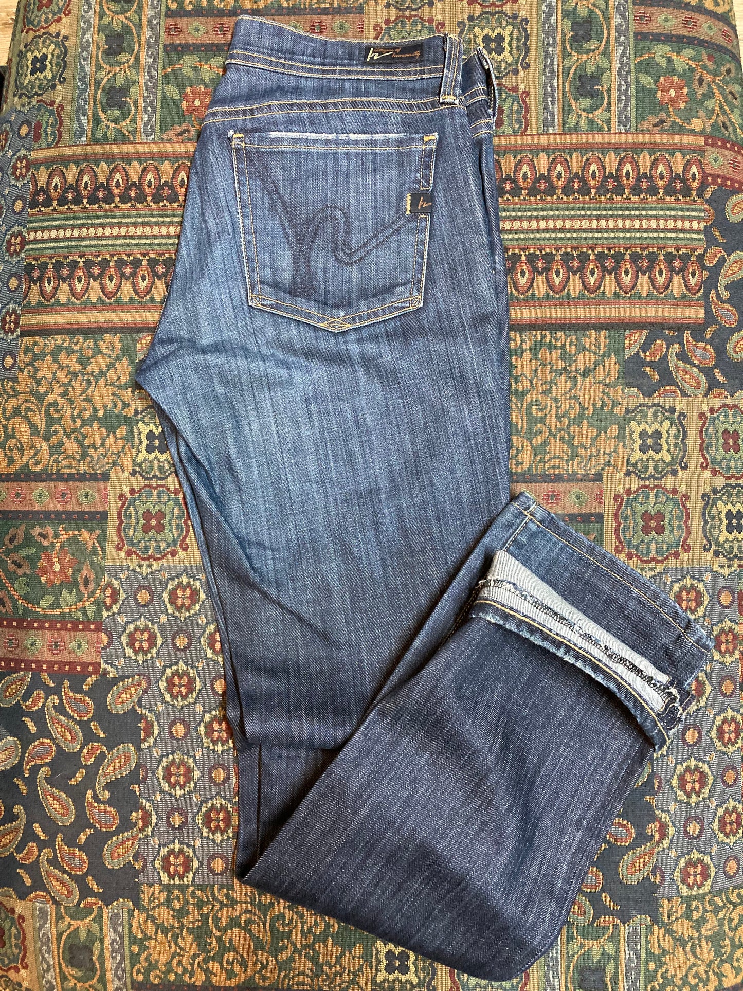 Kingspier Vintage - Citizens of Humanity - AVA #142 Denim Jeans - 28”x27.7”
Low rise
Straight leg
98% cotton/ 2% elastane
Made in USA