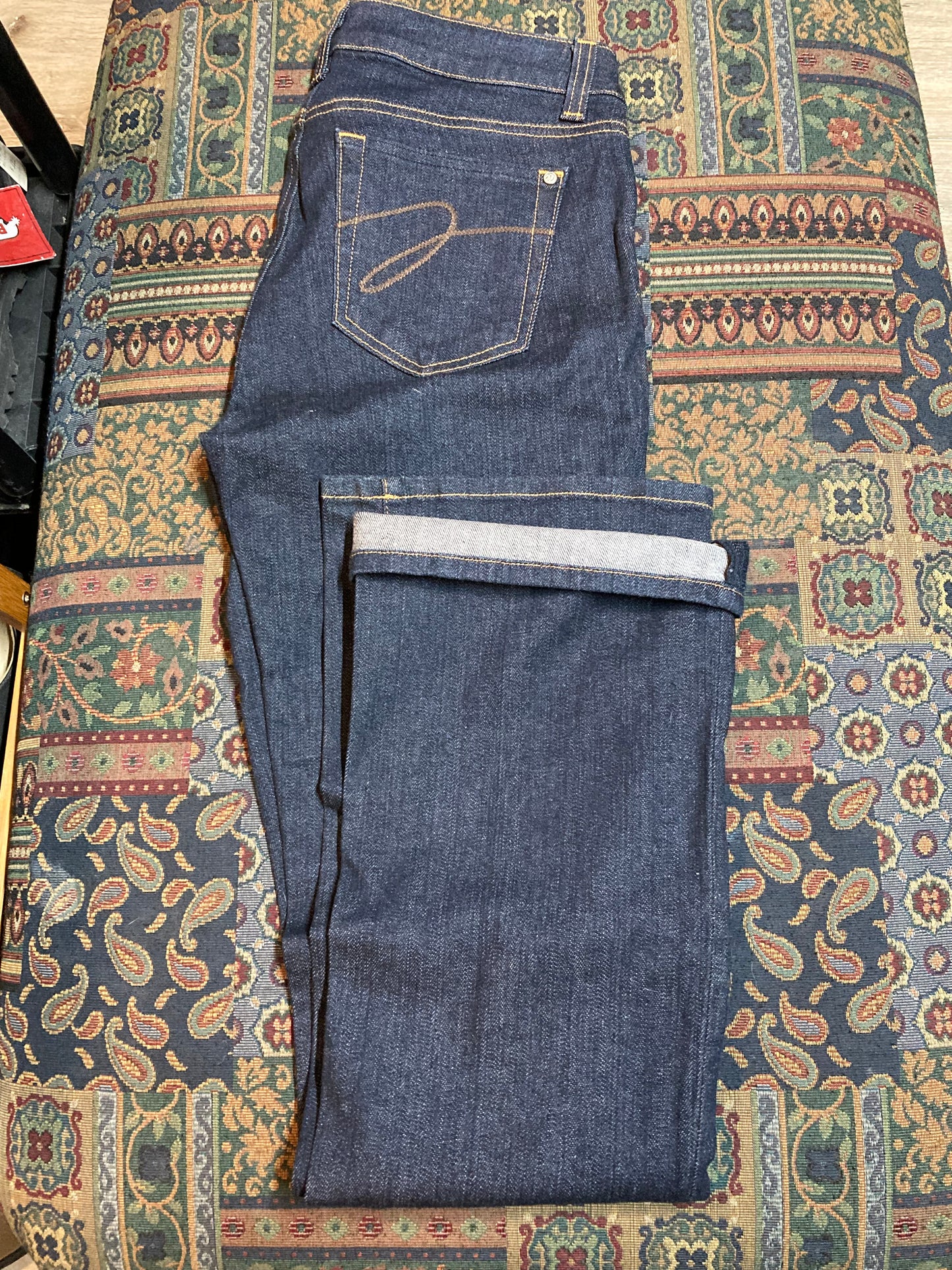 Kingspier Vintage - Miracle Body Denim Jeans - 28”x33.5”
Size 4
Low rise
Flared leg
98% cotton/ 2% Spandex
Made in USA
