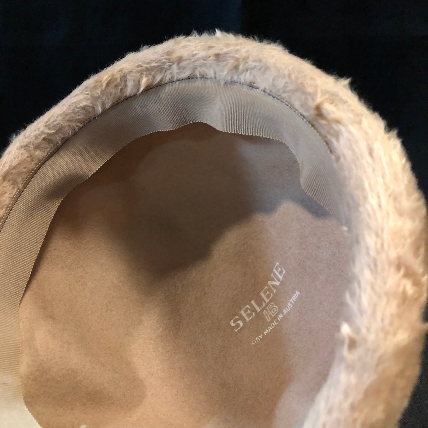 Kingspier Vintage - Vintage Selena HB beaver fur felt hat. Made in Austria.
Circumference - 20.5”
Hat is in good condition with some over all wear.