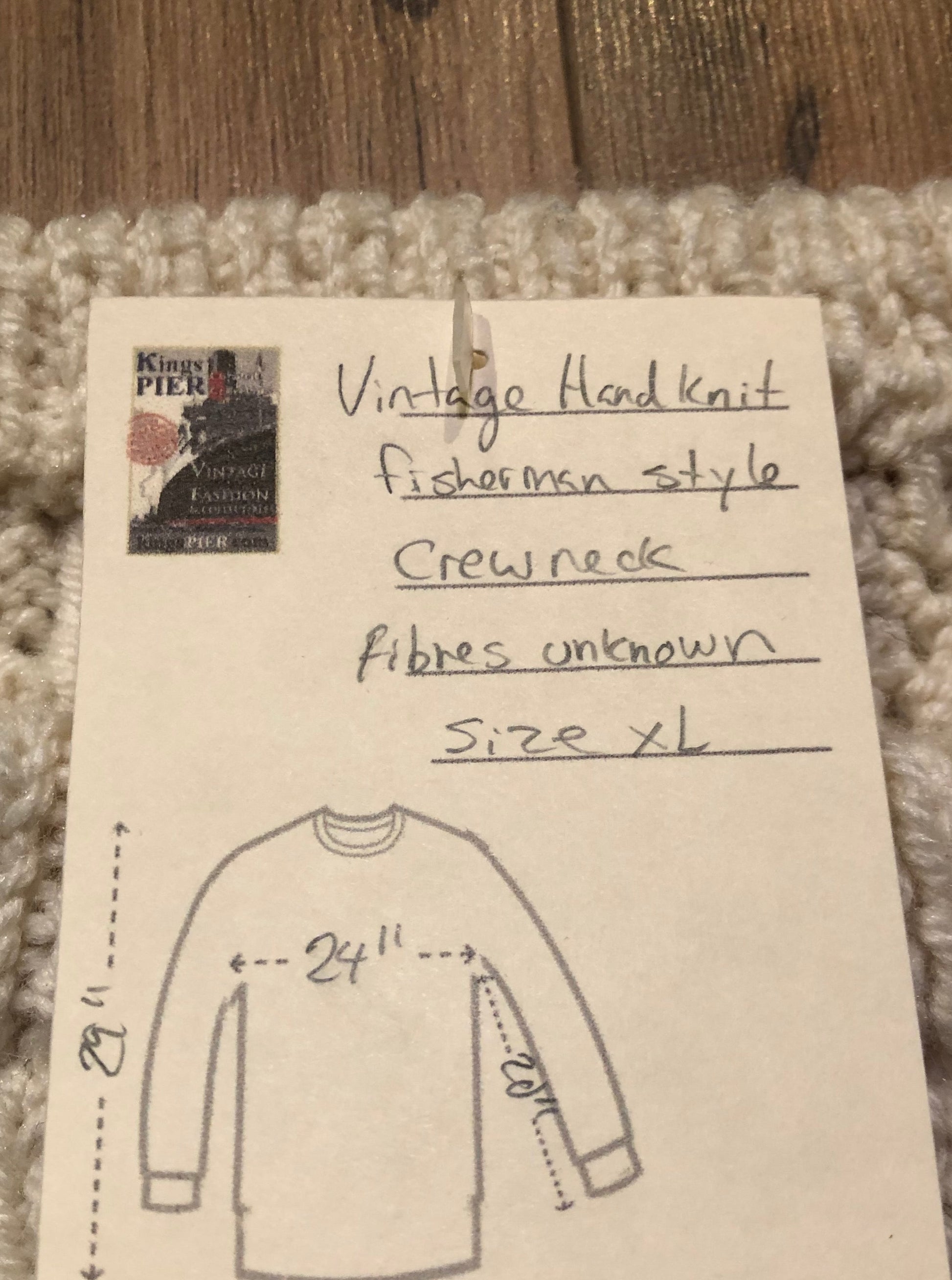 Kingspier Vintage - Vintage hand-knit fisherman style cream coloured crewneck sweater.
Fibers unknown.
Size XL.