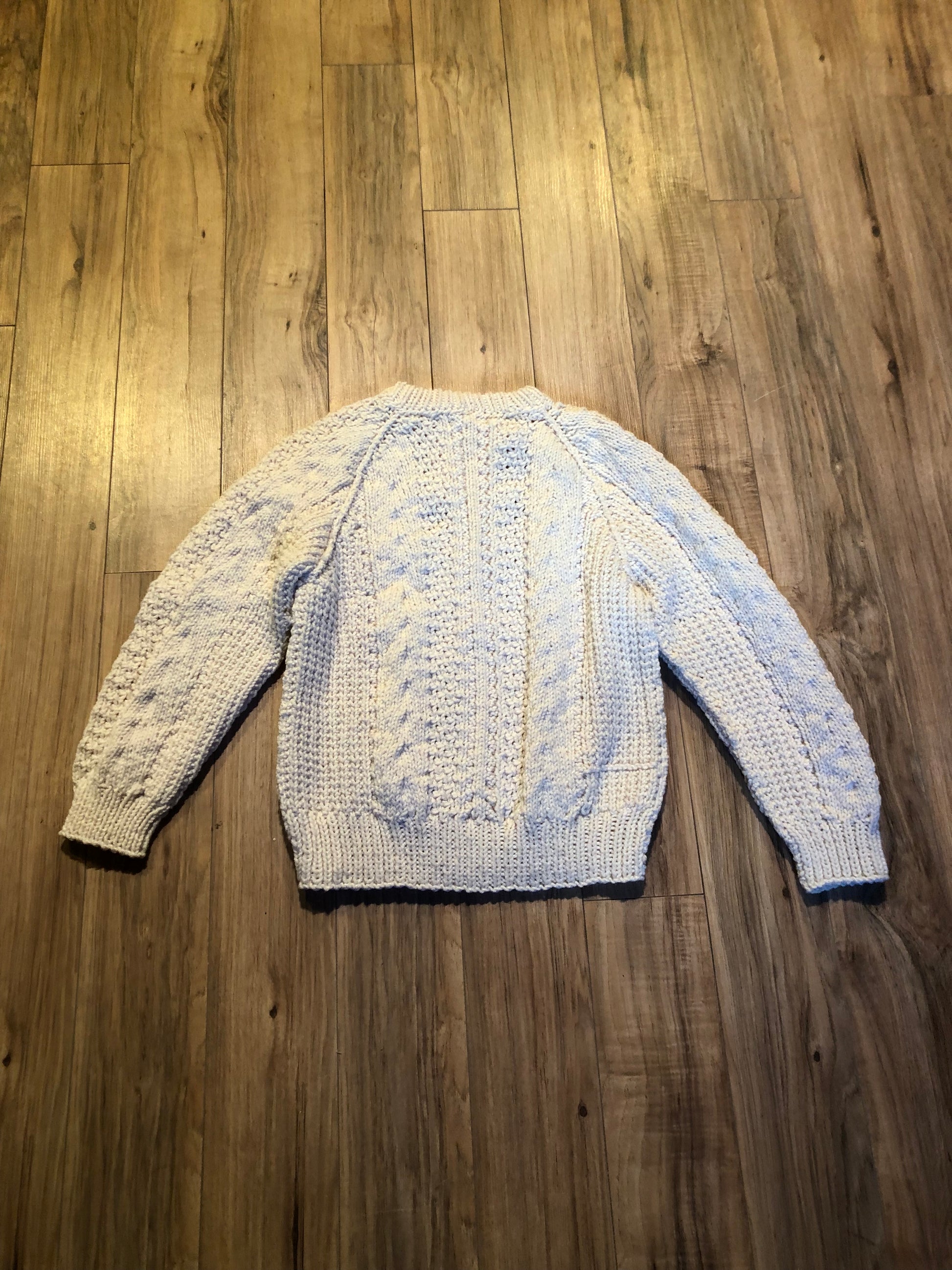 Kingspier Vintage - Vintage hand-knit fisherman style cream coloured crewneck sweater, 
Size XS.