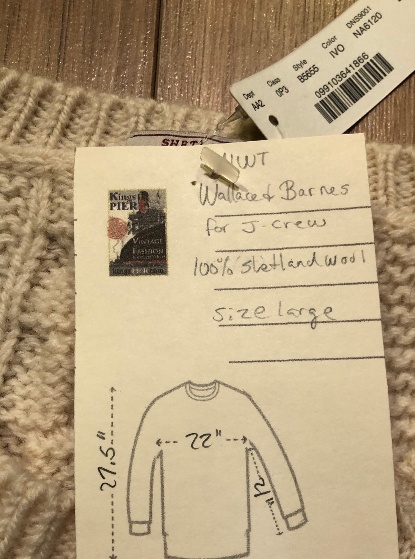 Kingspier Vintage - Wallace and Barnes for J.Crew crewneck sweater in cream colour. 100% Shetland wool.
Size large.