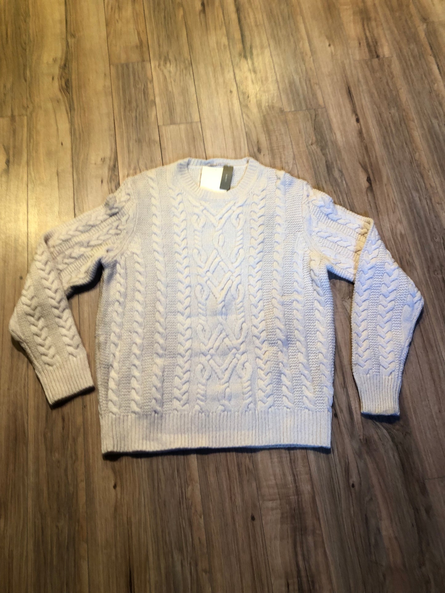 Kingspier Vintage - Wallace and Barnes for J.Crew crewneck sweater in cream colour. 100% Shetland wool.
Size large.
