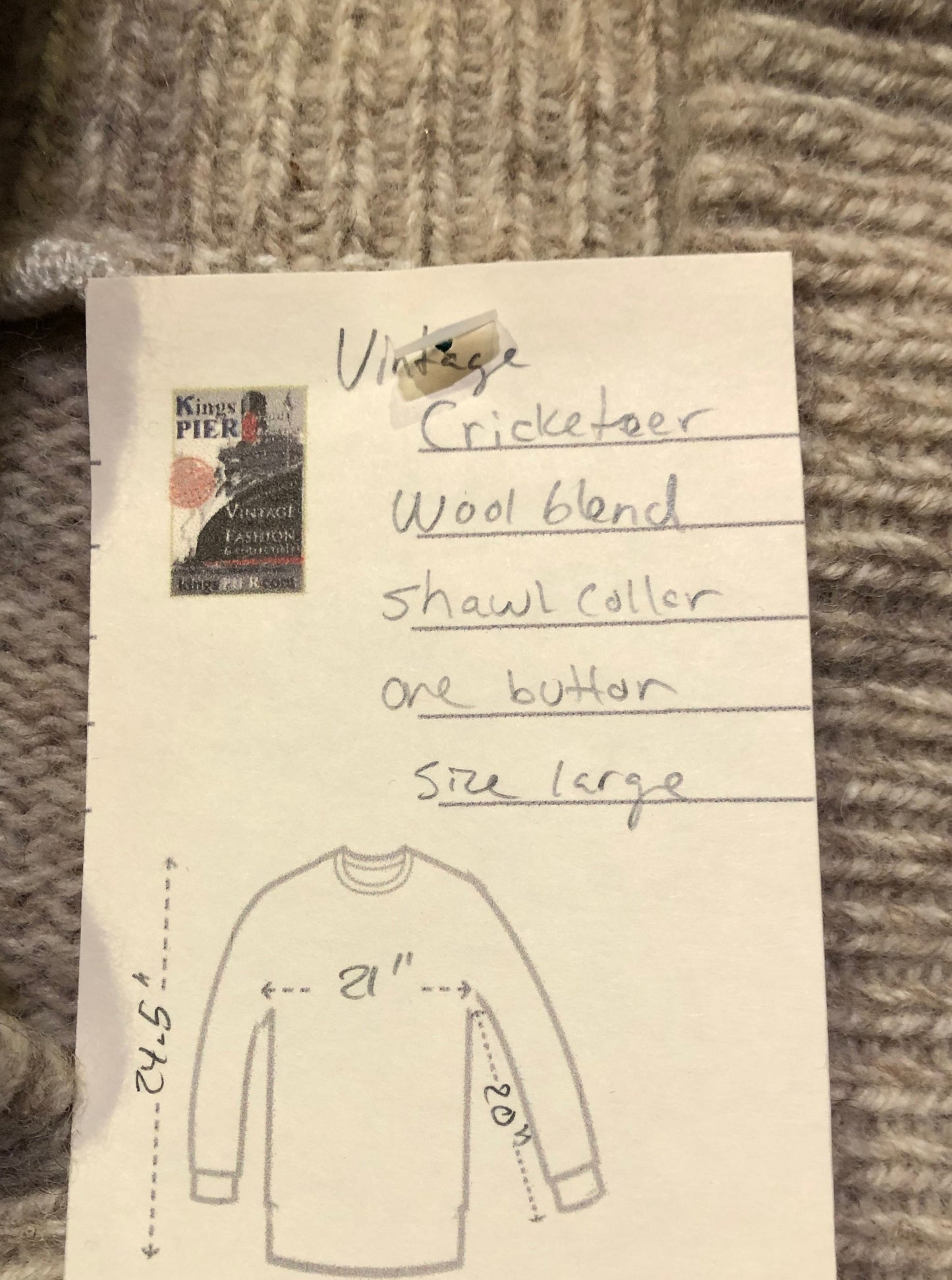 Kingspier Vintage - Vintage Cricketeer wool blend pullover sweater with shawl collar and one button.
Size large.