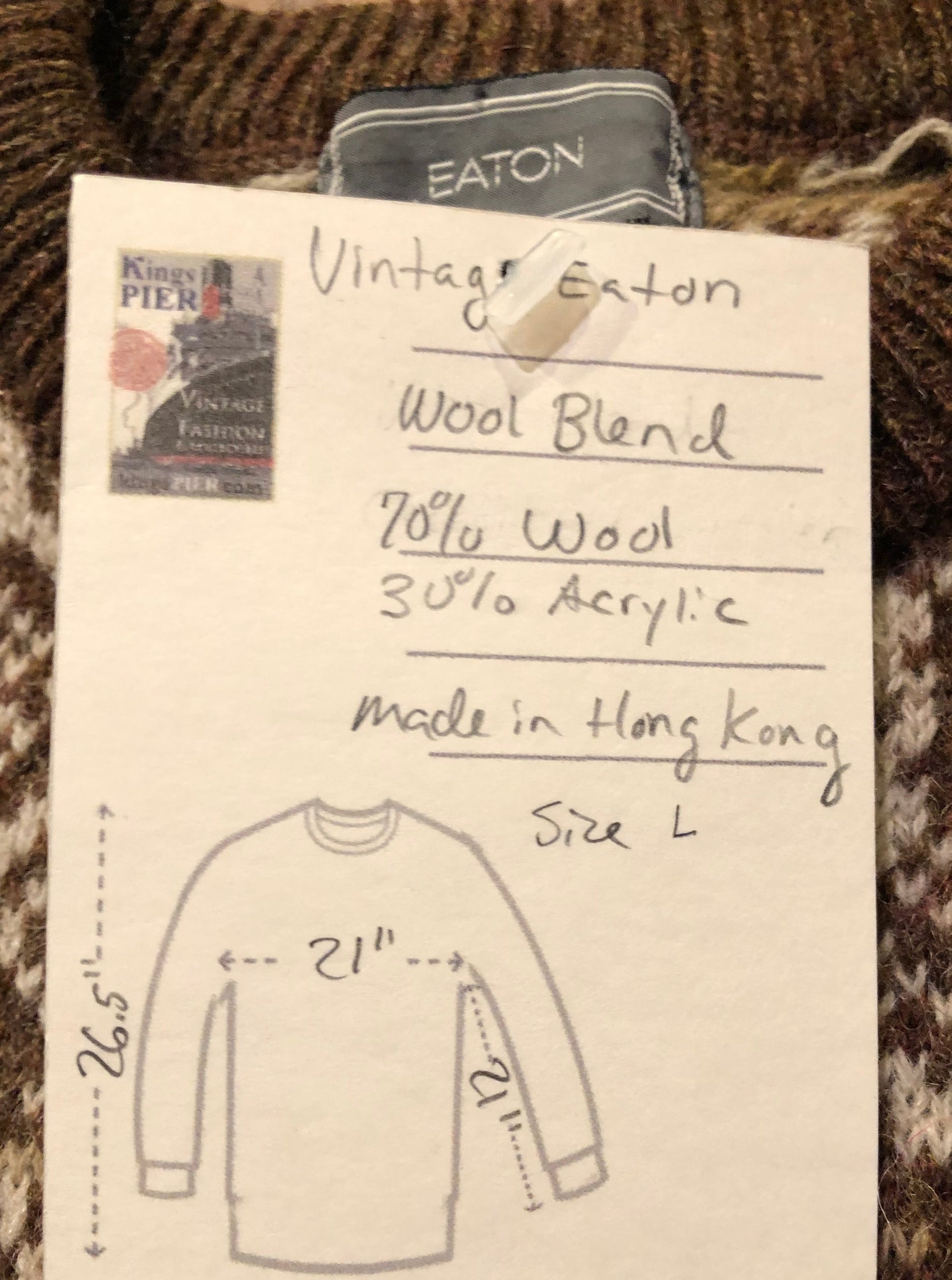 Kingspier Vintage - Vintage eaton 70% wool/ 30% acrylic blend crewneck sweater with Norwegian design in brown, green and white.
Size large.