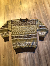 Load image into Gallery viewer, Kingspier Vintage - Vintage eaton 70% wool/ 30% acrylic blend crewneck sweater with Norwegian design in brown, green and white.

Size large.
