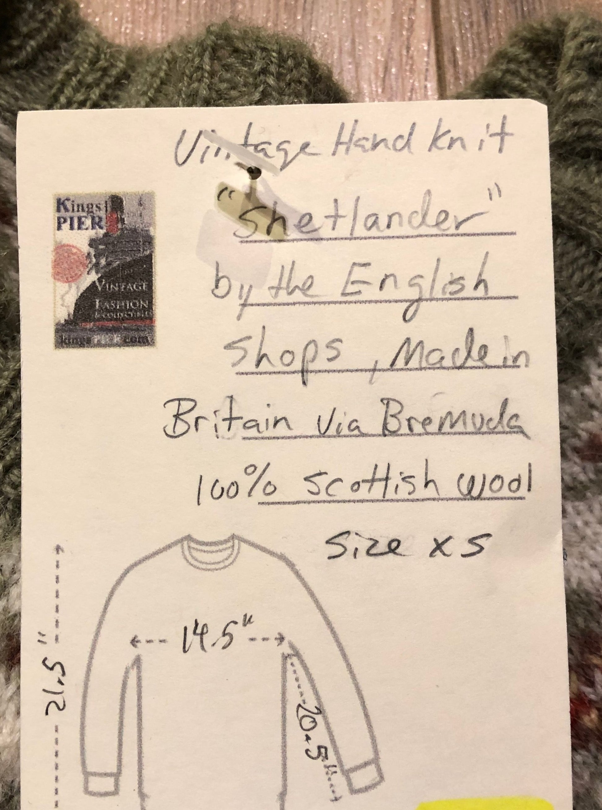 Kingspier Vintage - Vintage hand-knit Shetlander sweater by the English Shops, Made with 100% Scottish wool.
Made in Bermuda.
Size XS.