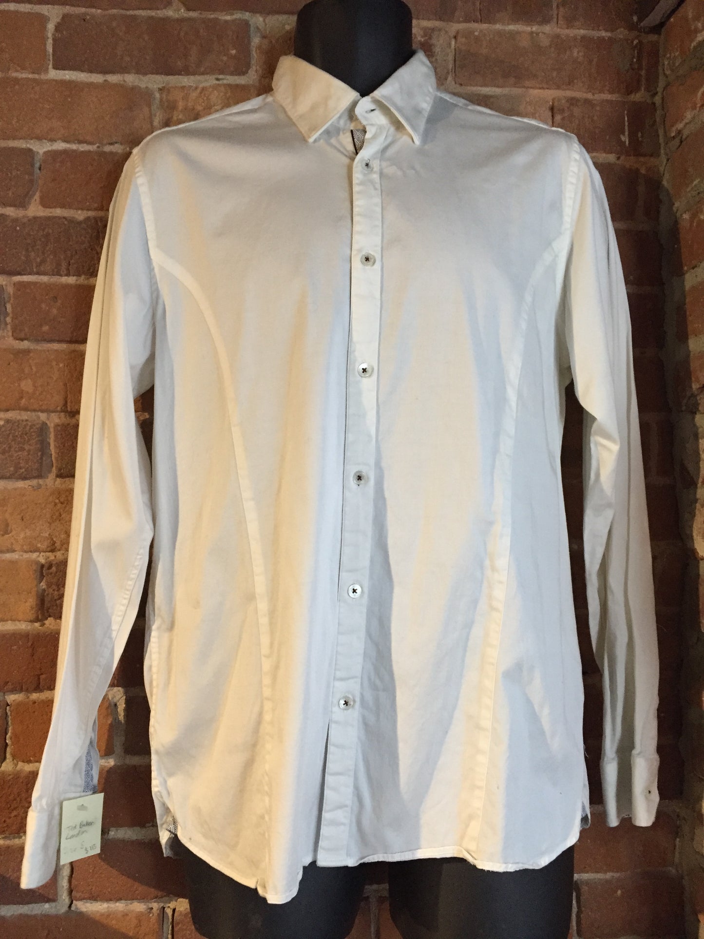 Kingspier Vintage - Ted Baker London white button up shirt. Mens size small.