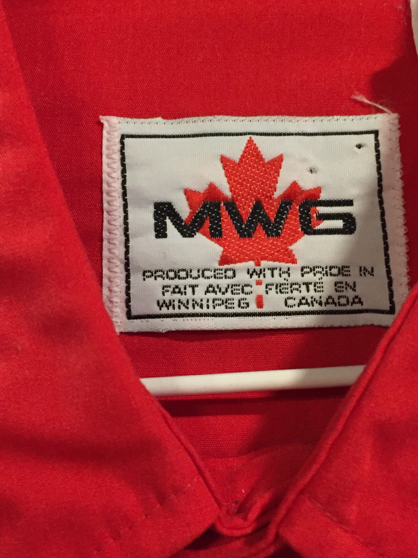 Kingspier Vintage - MWG red western style button up shirt. Cotton and polyester blend. Mens size large.