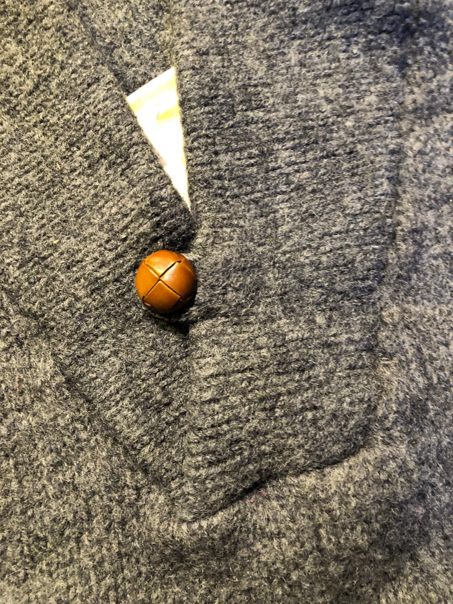 Kingspier Vintage - Vintage Cambridge Dry Goods 100% grey wool pullover sweater with one button.
Wool is worsted in Maine and loomed in USA.
Size small.