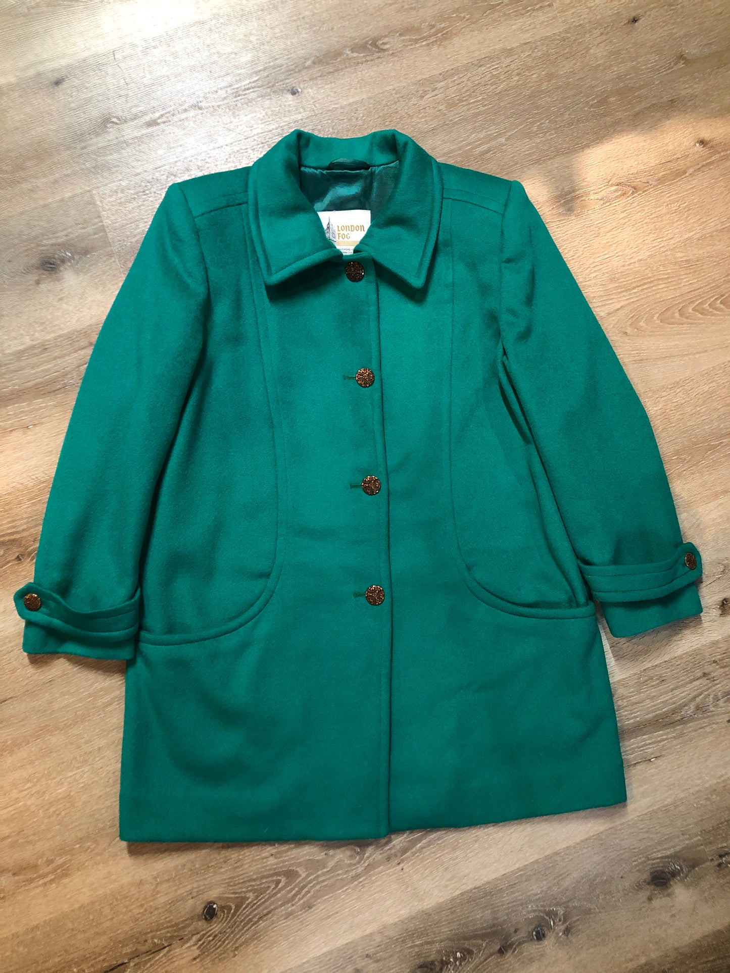 Kingspier Vintage - London Fog teal green 100% wool car coat with large filigree button closures and patch pockets. Size large.