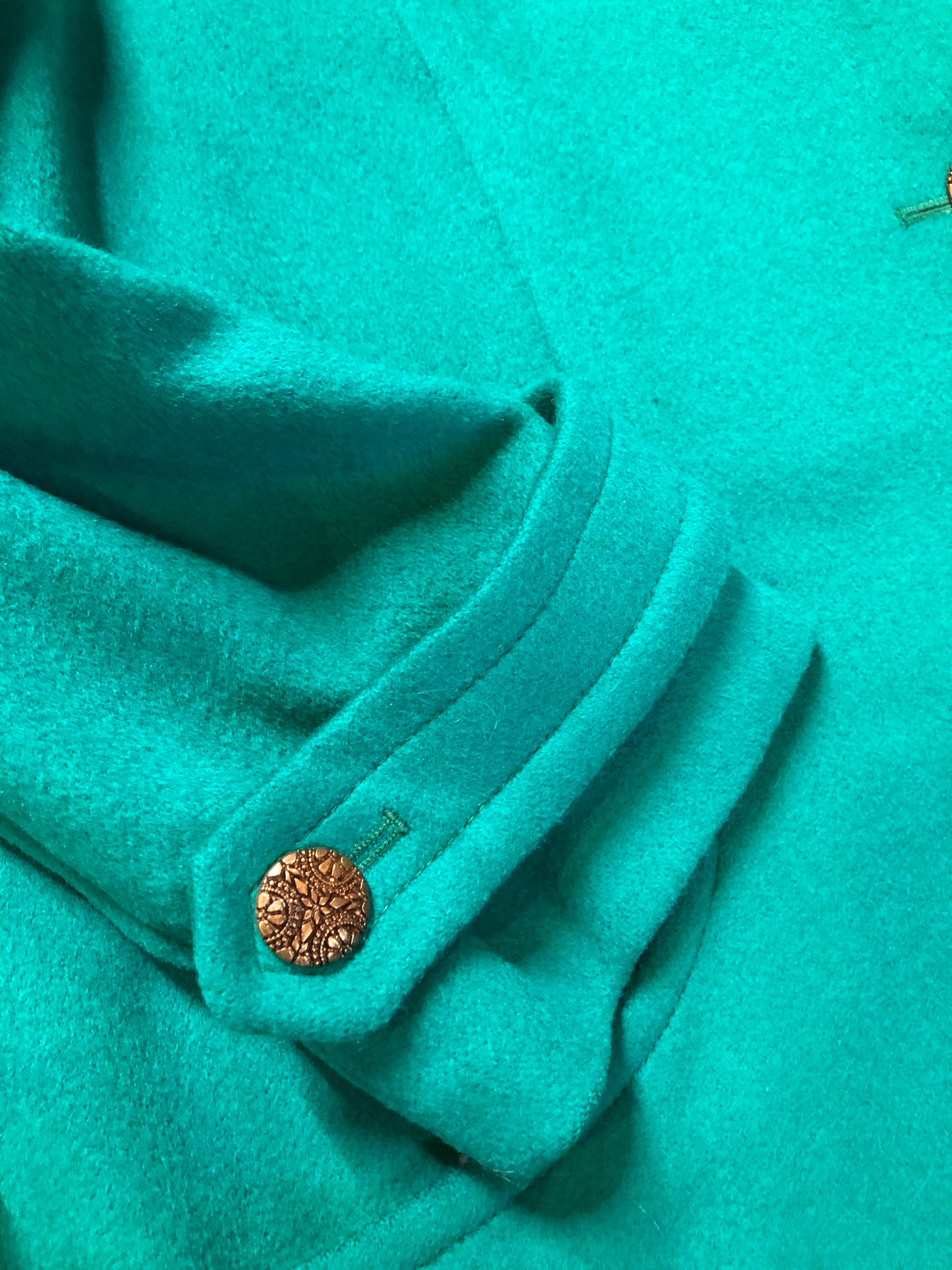 Kingspier Vintage - London Fog teal green 100% wool car coat with large filigree button closures and patch pockets. Size large.