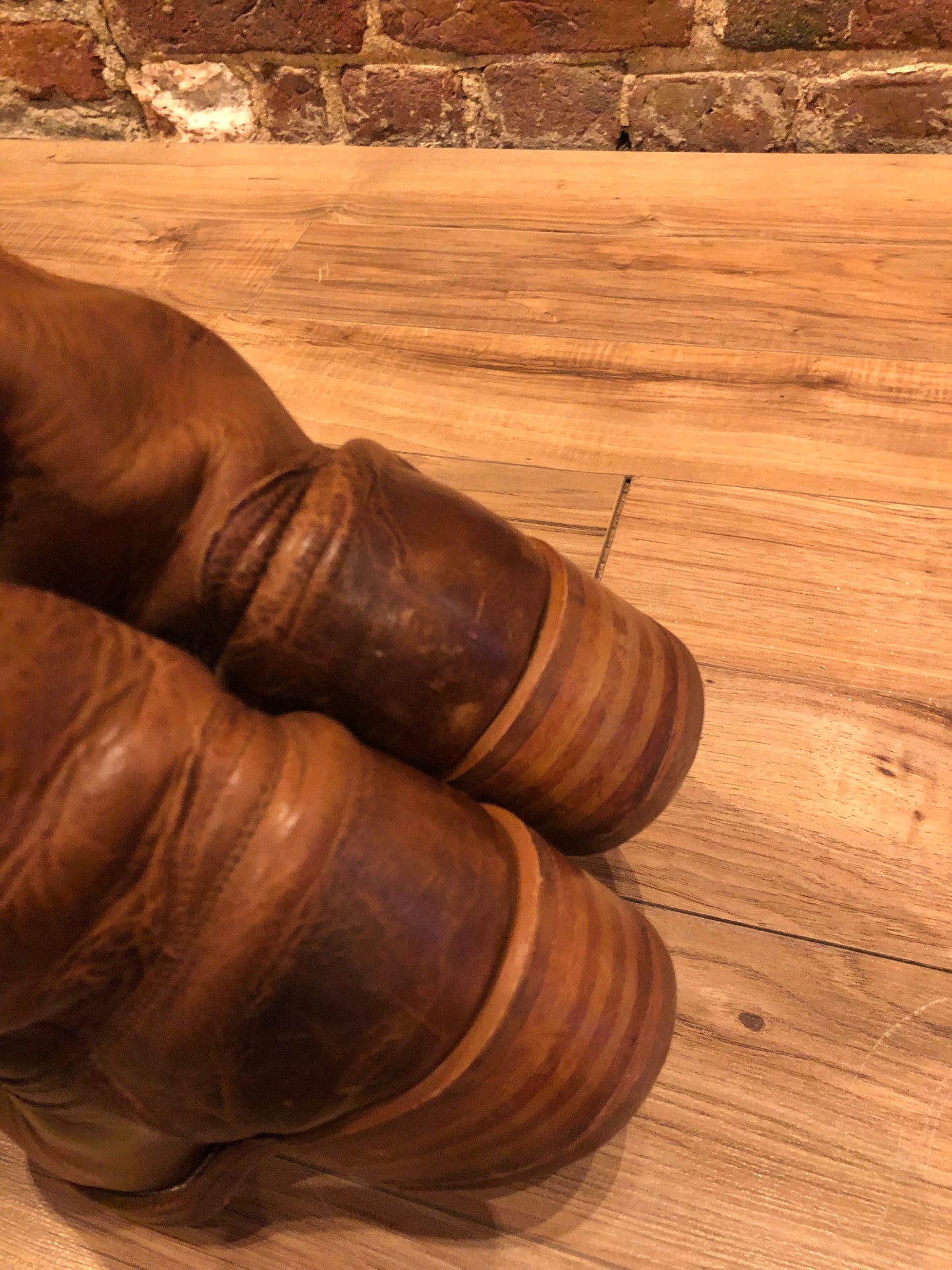 Kingspier Vintage - Vintage Frye Campus 14L boots with square toe and chunky heel, leather upper and leather soles.
Made in USA.
Size 8 Men US/ 41 EUR
Shaft height - 14”
Outer sole width - 4”
Outer sole length - 11”
Boots are in excellent condition.