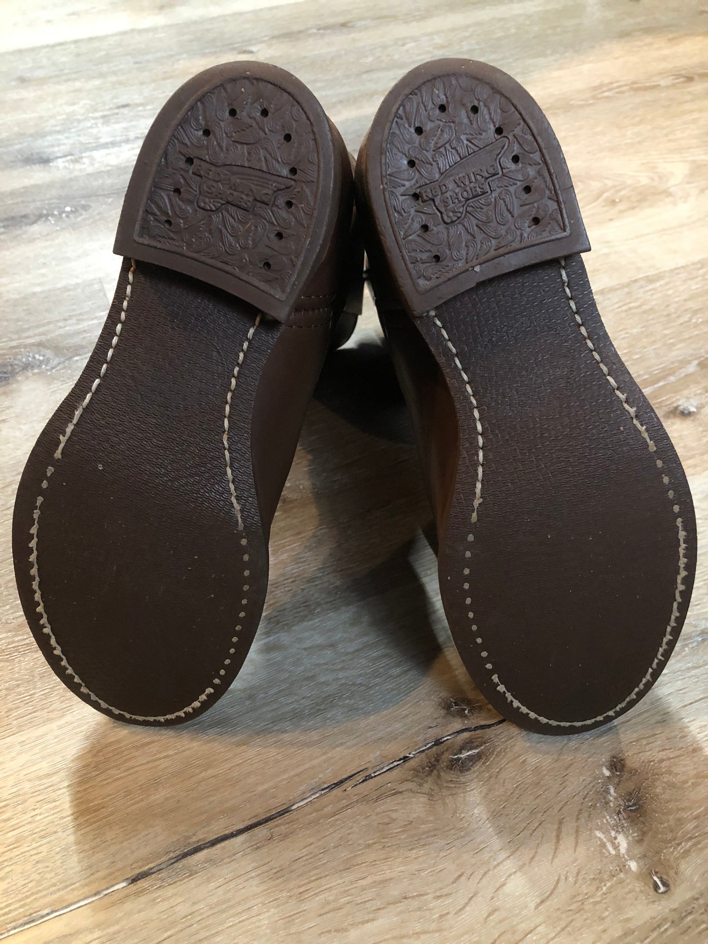 Kingspier Vintage - Red Wing Pecos pull on western style boot in brown smooth leather with suede lining. Size US women’s 9/ men’s 7