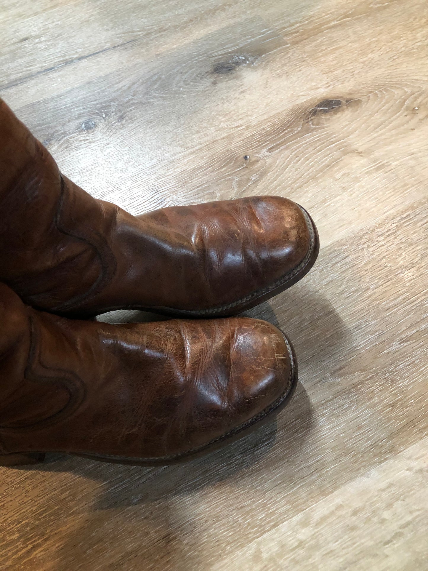 Kingspier Vintage - The iconic Campus pull on tall boot with stacked heel and chunky toe, leather soles and lining. Made in USA.
Size 8.5 men’s 10 women’s