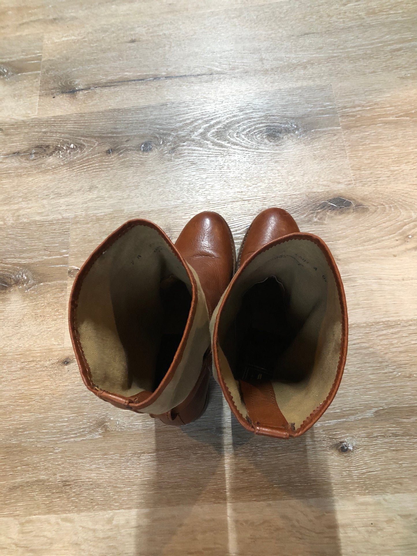Kingspier Vintage - Frye slouchy canvas and leather boot with harness detail leather sole.
Size 7 women’s