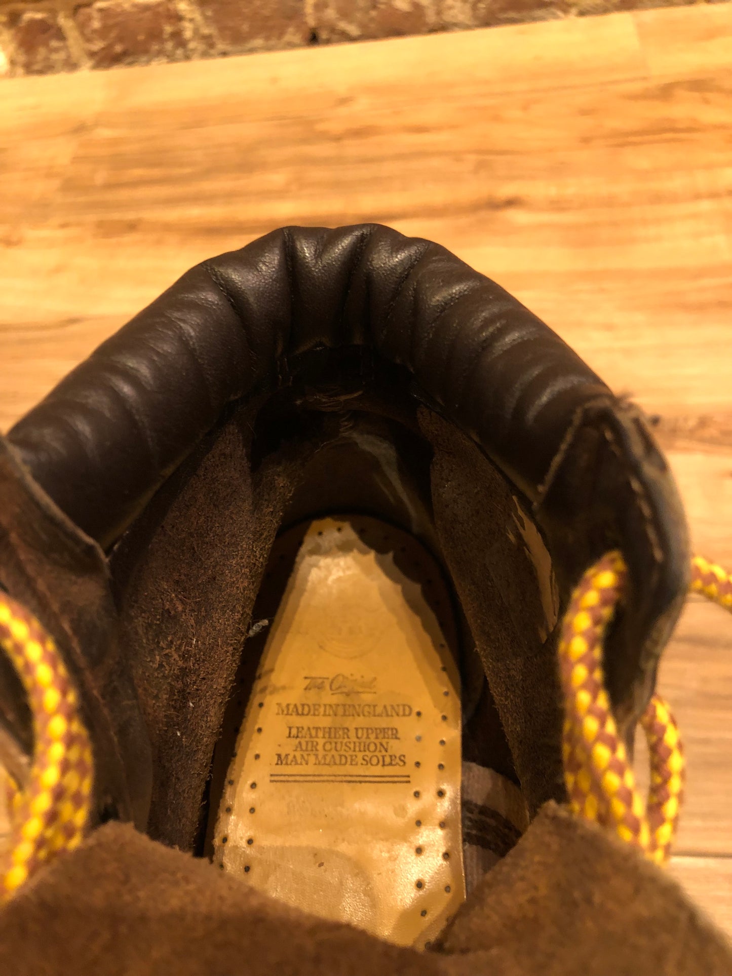 Kingspier Vintage - Doc Martens 6 eyelet lace up boot with cushioned collar and iconic airwair sole.
Made in England.
Size 6 Womens US/ 37 EUR
Boots are in excellent condition.