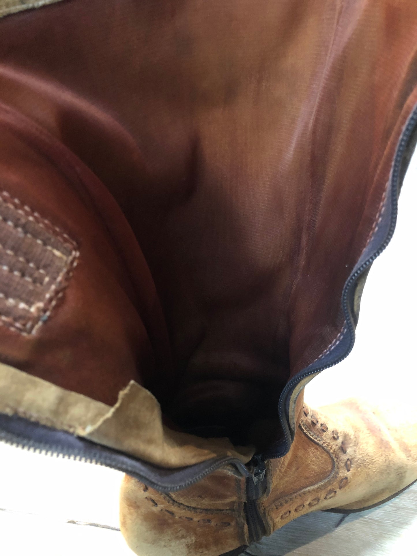 Kingspier Vintage - Vintage Distressed tall leather boot with leather stitching detail.
Size 9 women’s
