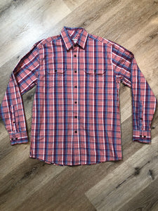 Kingspier Vintage - Wrangler red, white and blue check pattern button up shirt. Mens size medium.
