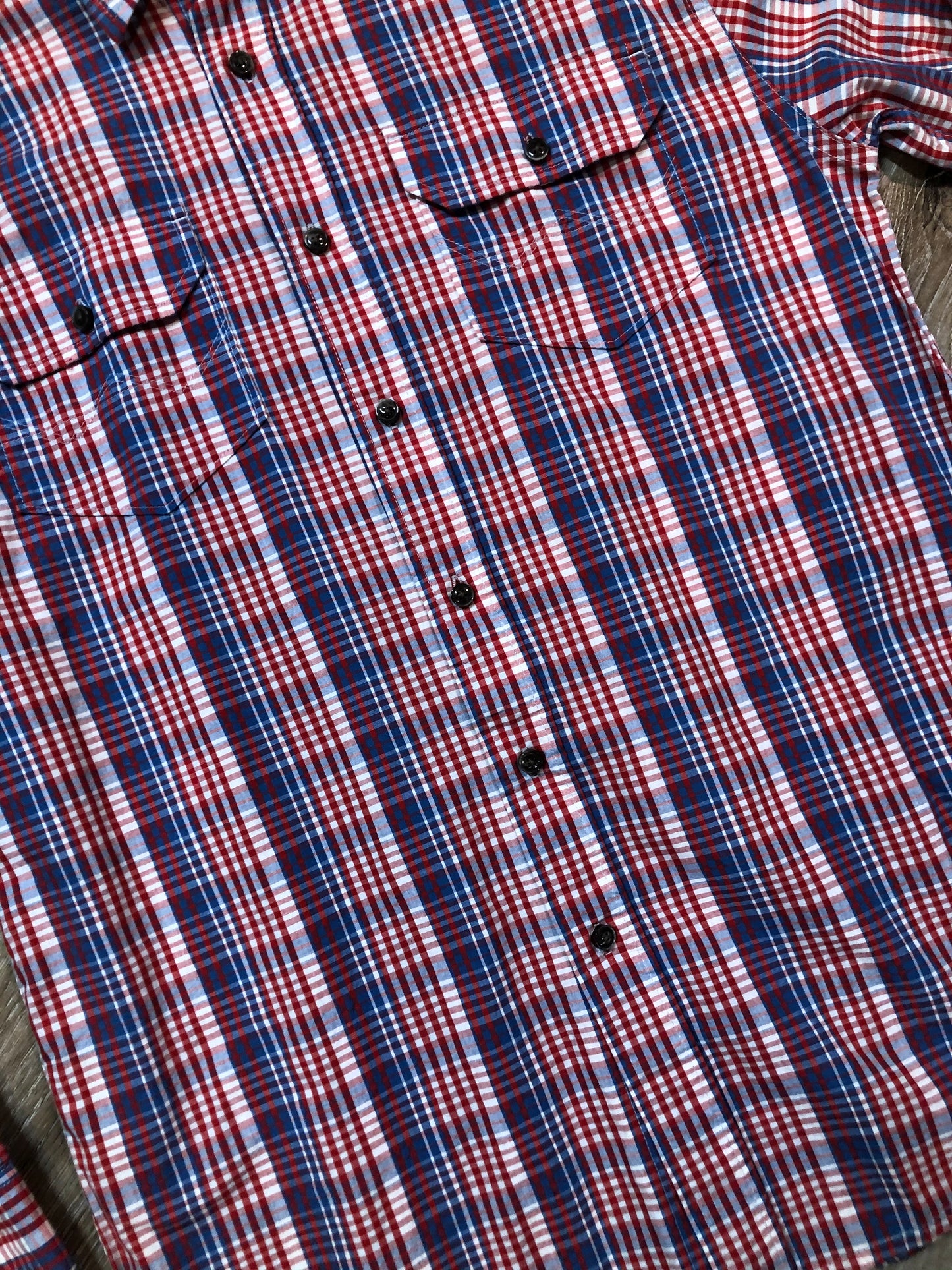 Kingspier Vintage - Wrangler red, white and blue check pattern button up shirt. Mens size medium.