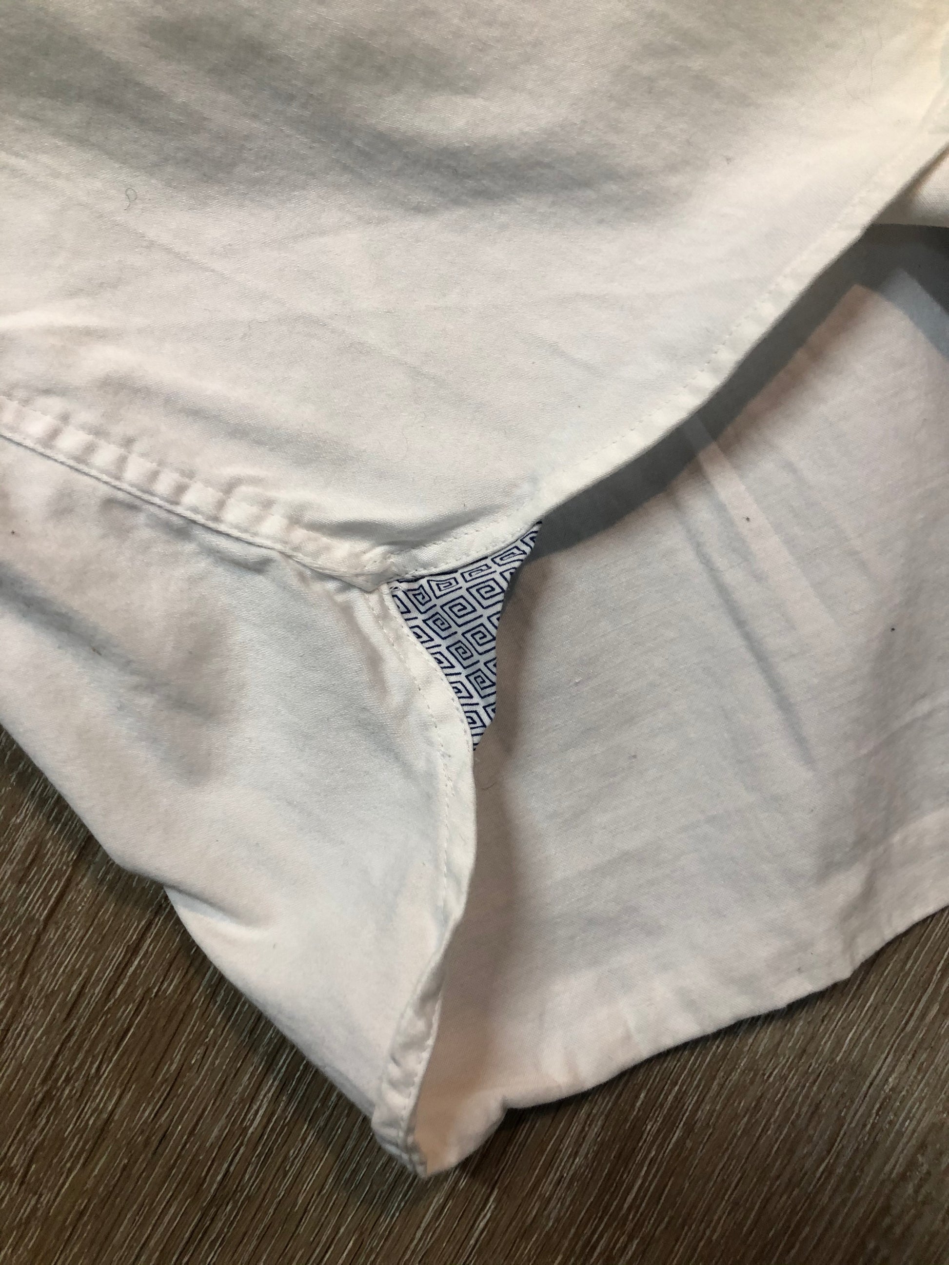 Kingspier Vintage - Ted Baker London white button up shirt. Mens size small.